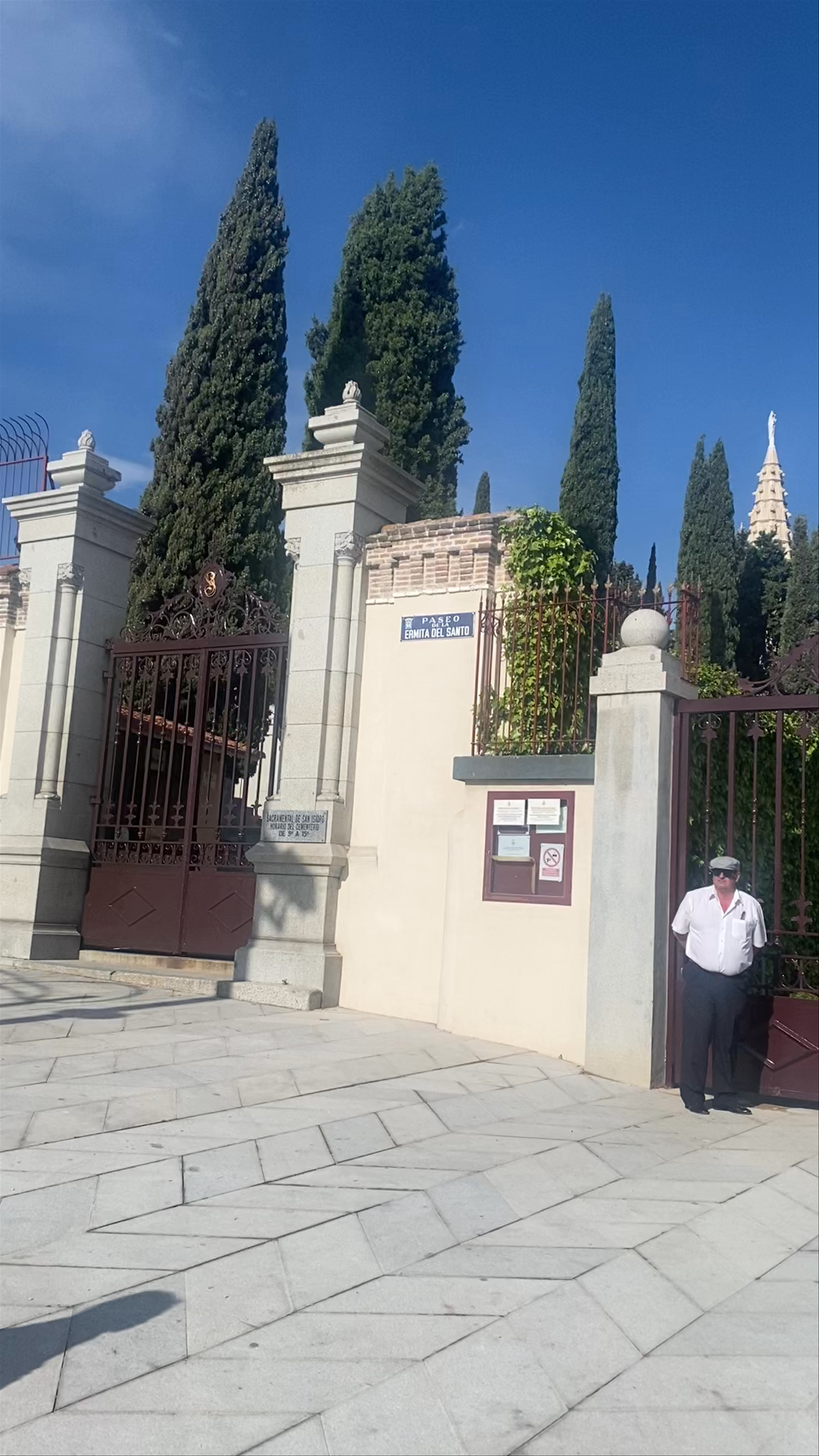 Ermita de San Isidro: Spiritual Gathering in Madrid
