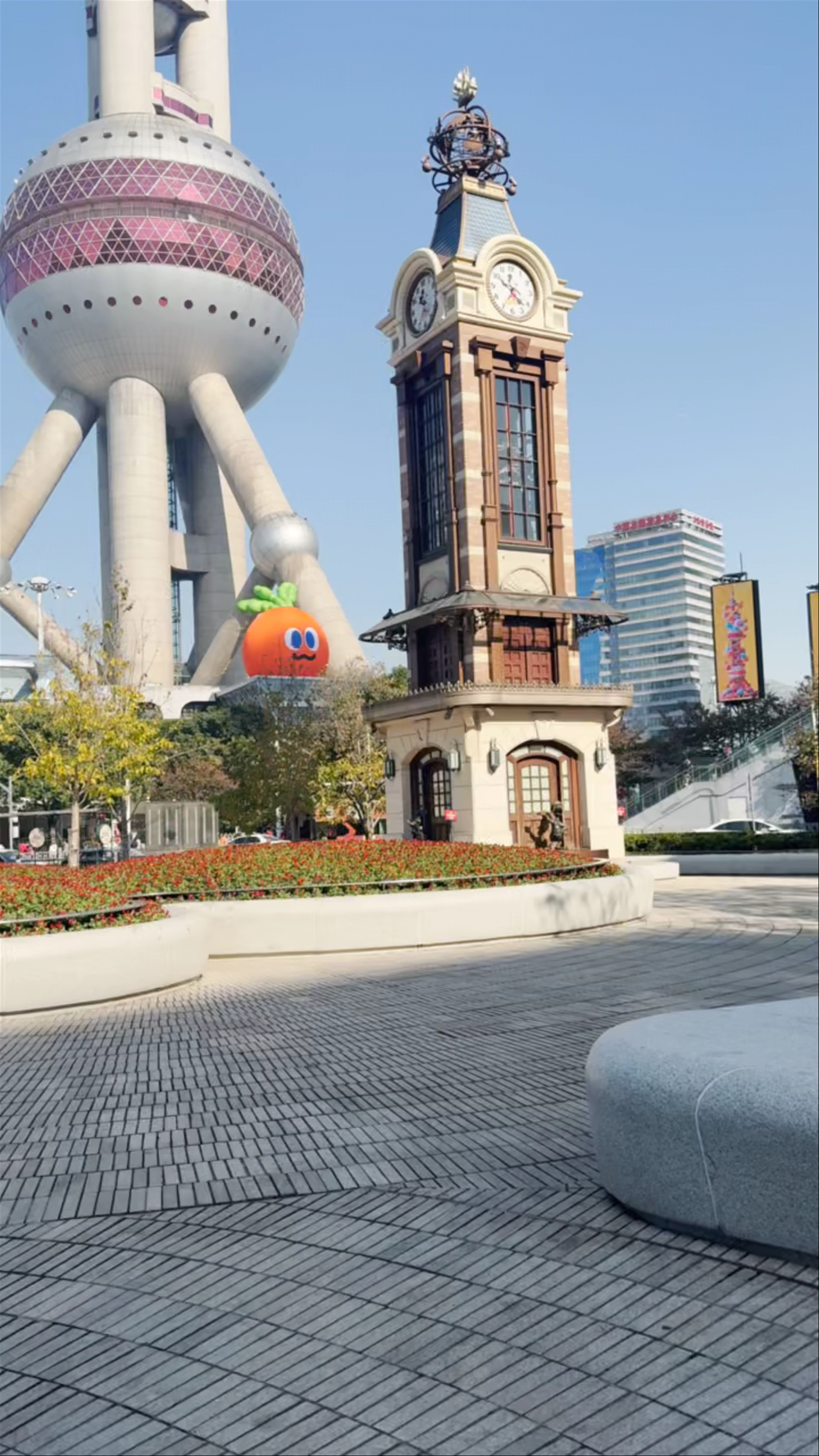 Oriental Pearl Tower and Clock Tower, Shiji Boulevard, Lujiazui, Pudong, Shanghai