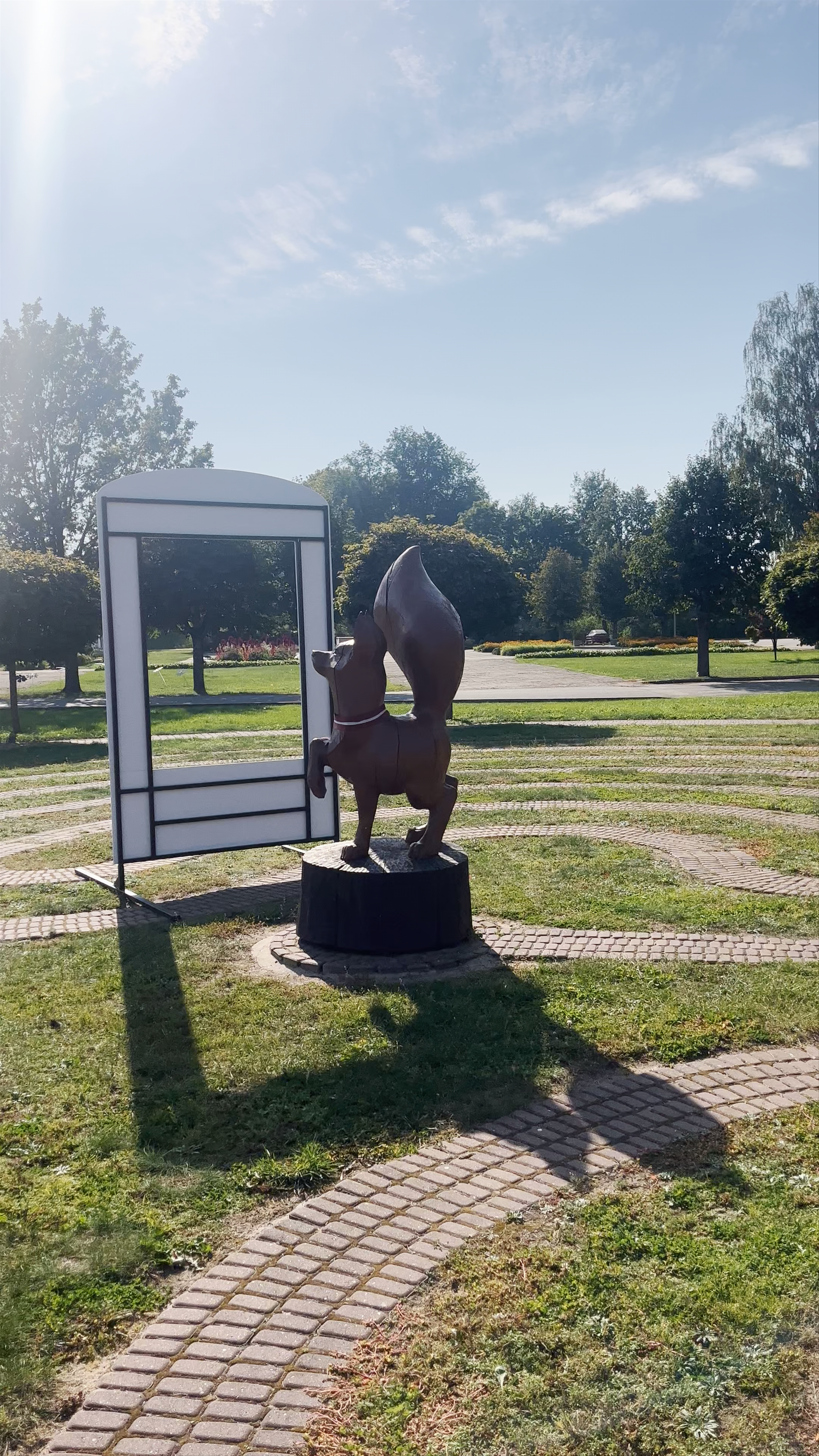 Varakļānu saules pulkstenis