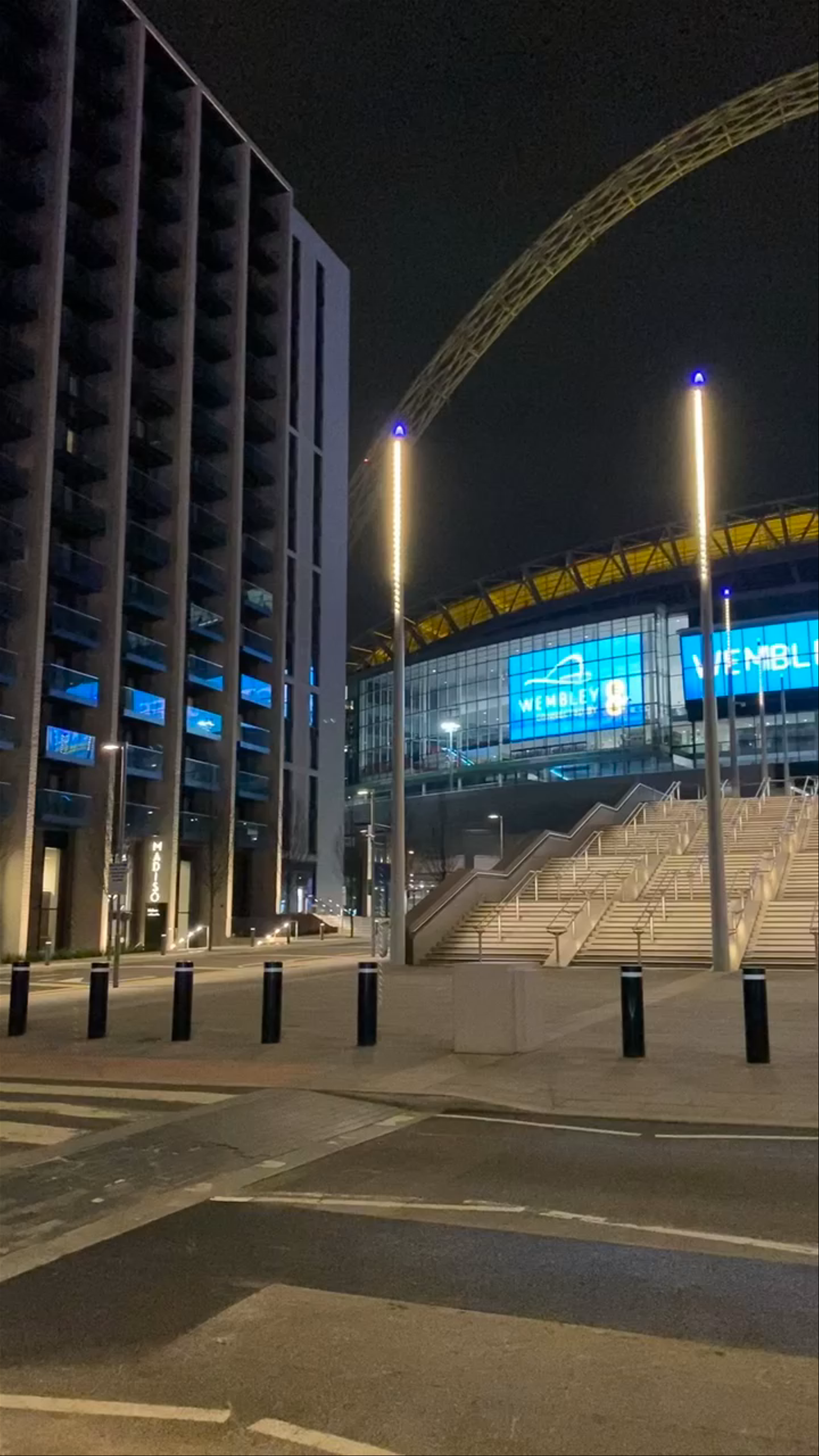 Wembley Stadium Nightscape: Iconic London Landmark Illuminated