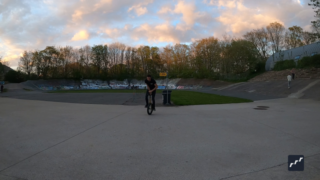 riu submission: 270 to backflip