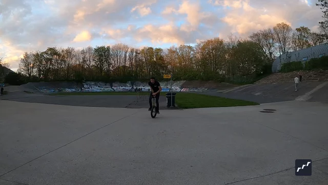 riu submission: 270 to backflip
