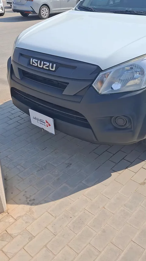 ايسوزو دي ماكس LS 2020