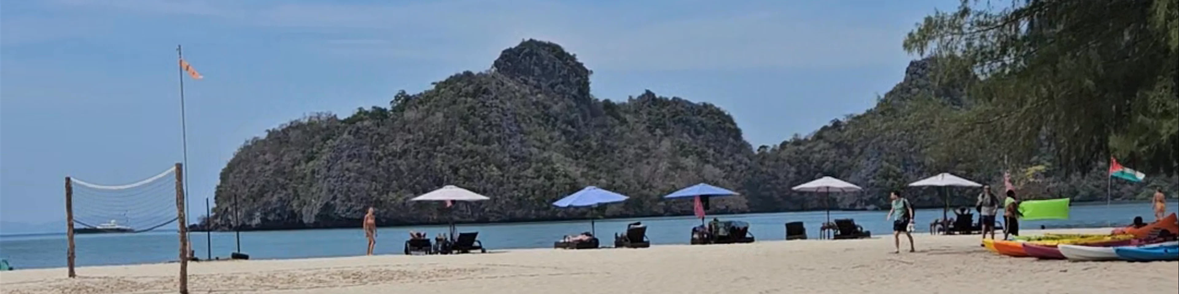 Tanjung Rhu beach
