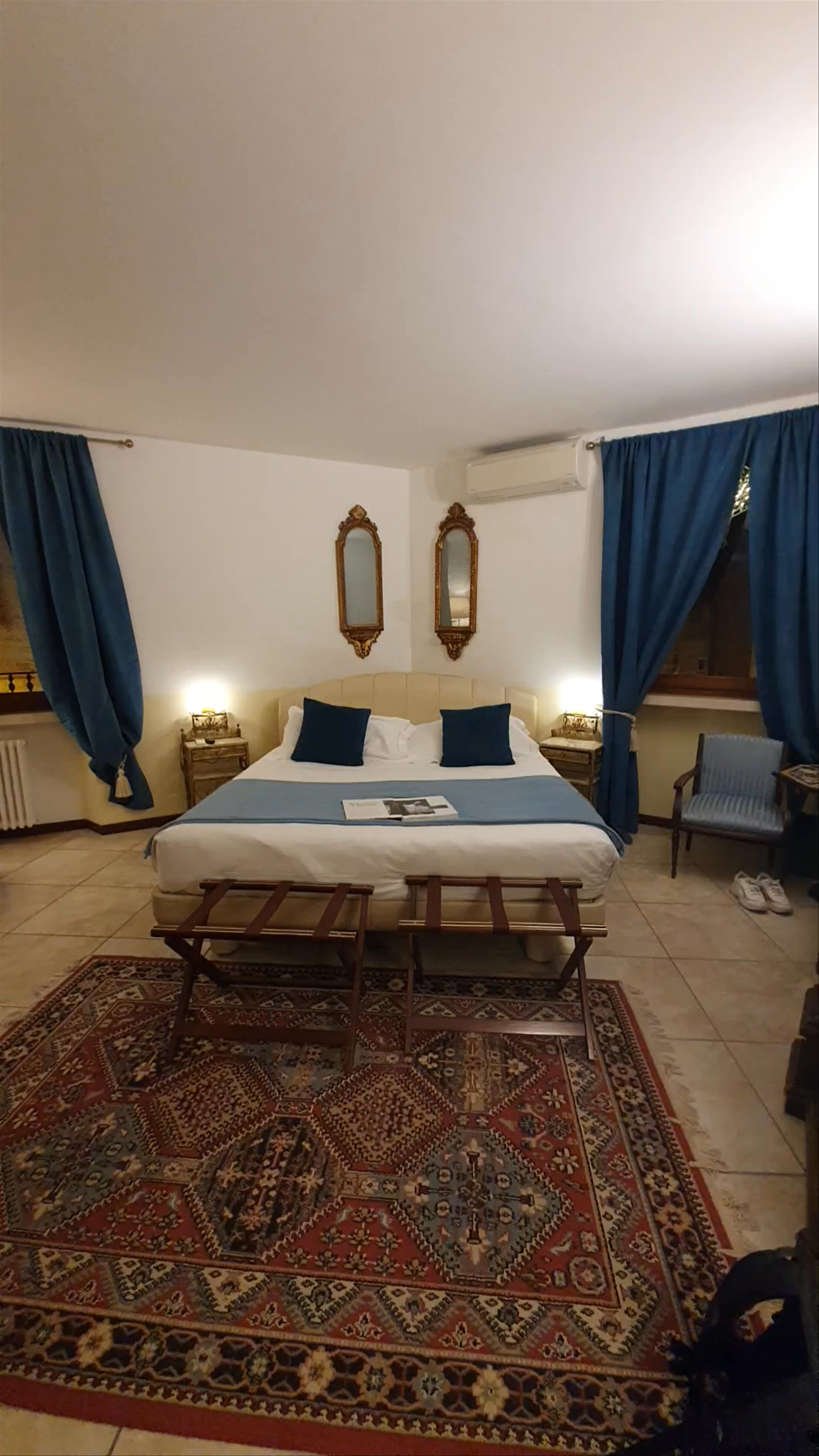 Cozy Night Stay with Historic Views in Verona