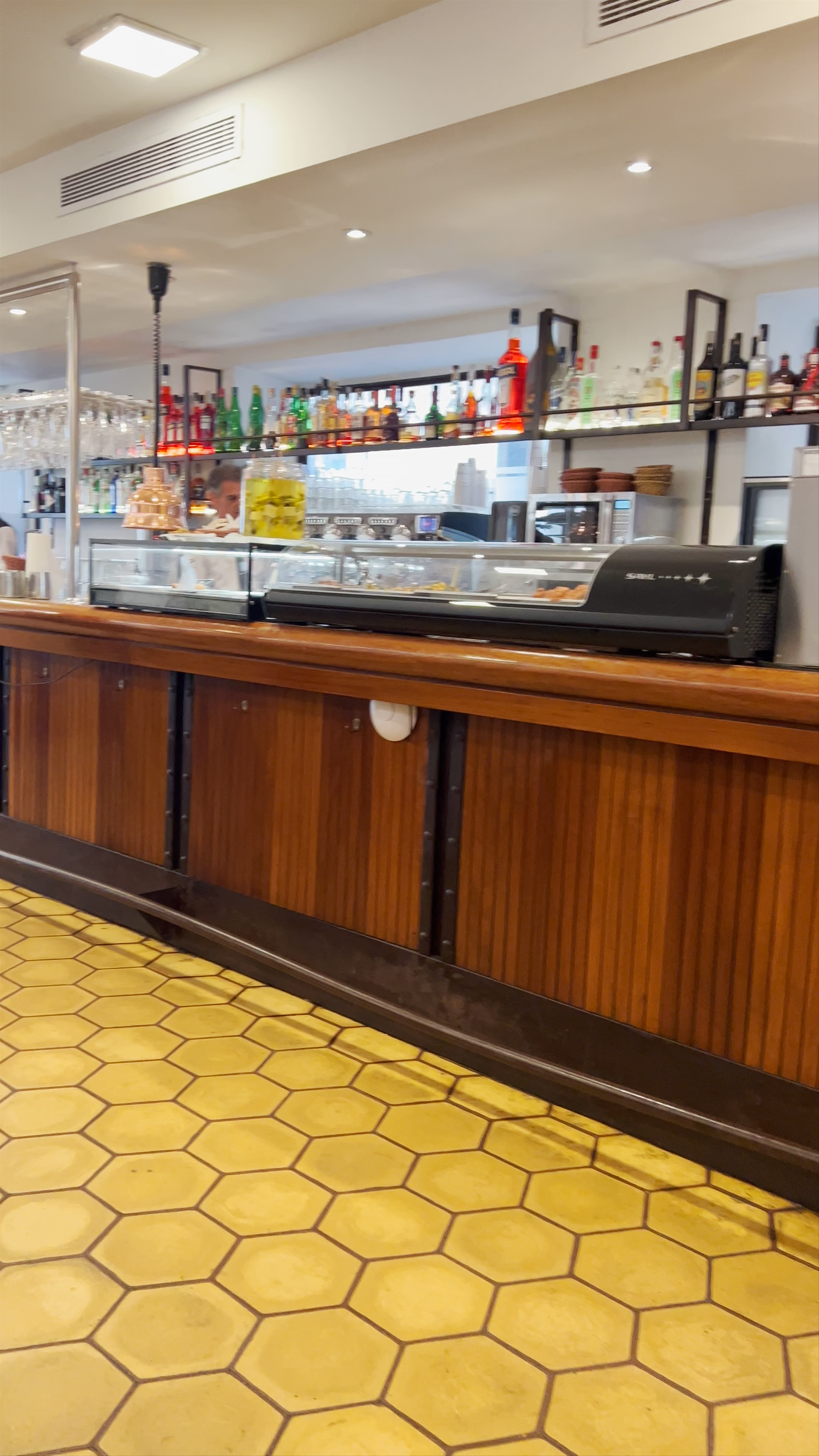 Bar Bosch: Classic Local Cafe Vibes in Palma, Spain