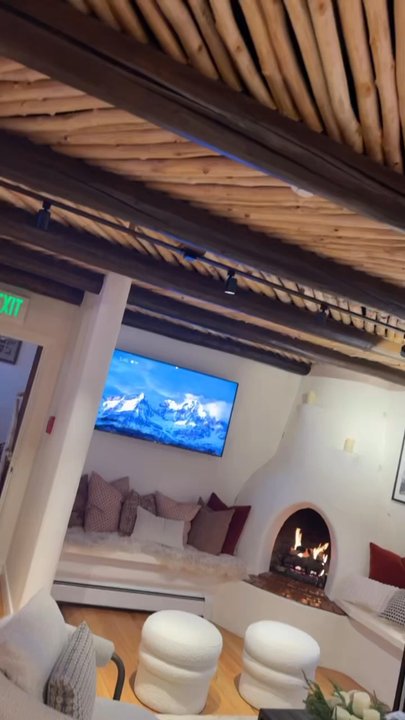 Eagle River Inn - The lobby - Hotels Near Me - Minturn, Colorado