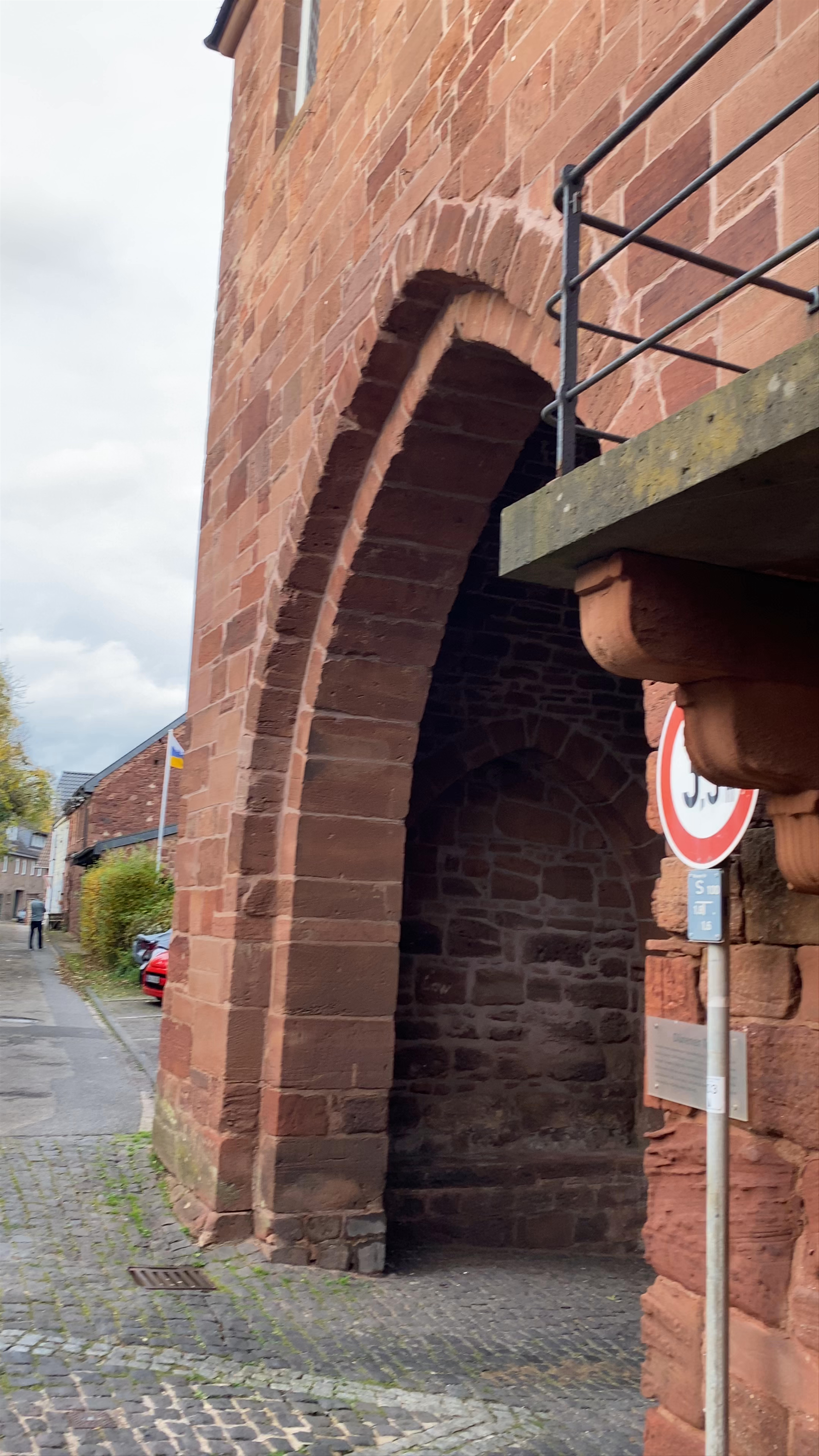 Dürener Tor: Historic Red Sandstone Gateway in Nideggen, Germany