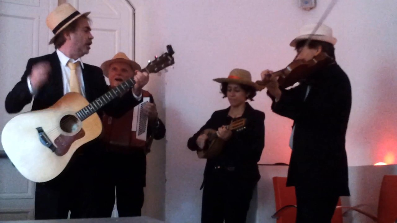 The Tuscany Folk Band - Quartet (That's Amore) - video