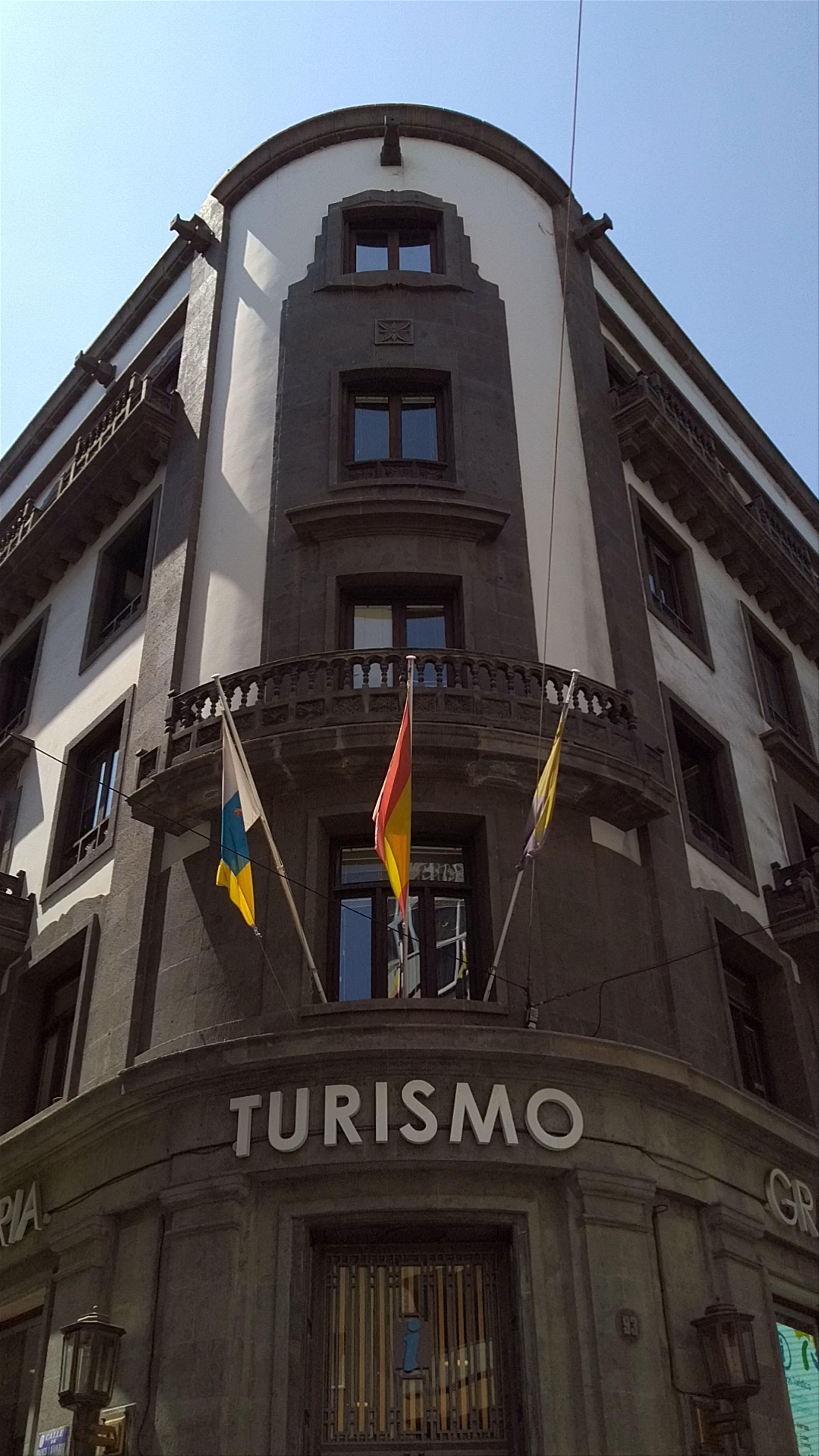 Stroll Through Calle Triana - Heart of Las Palmas de Gran Canaria
