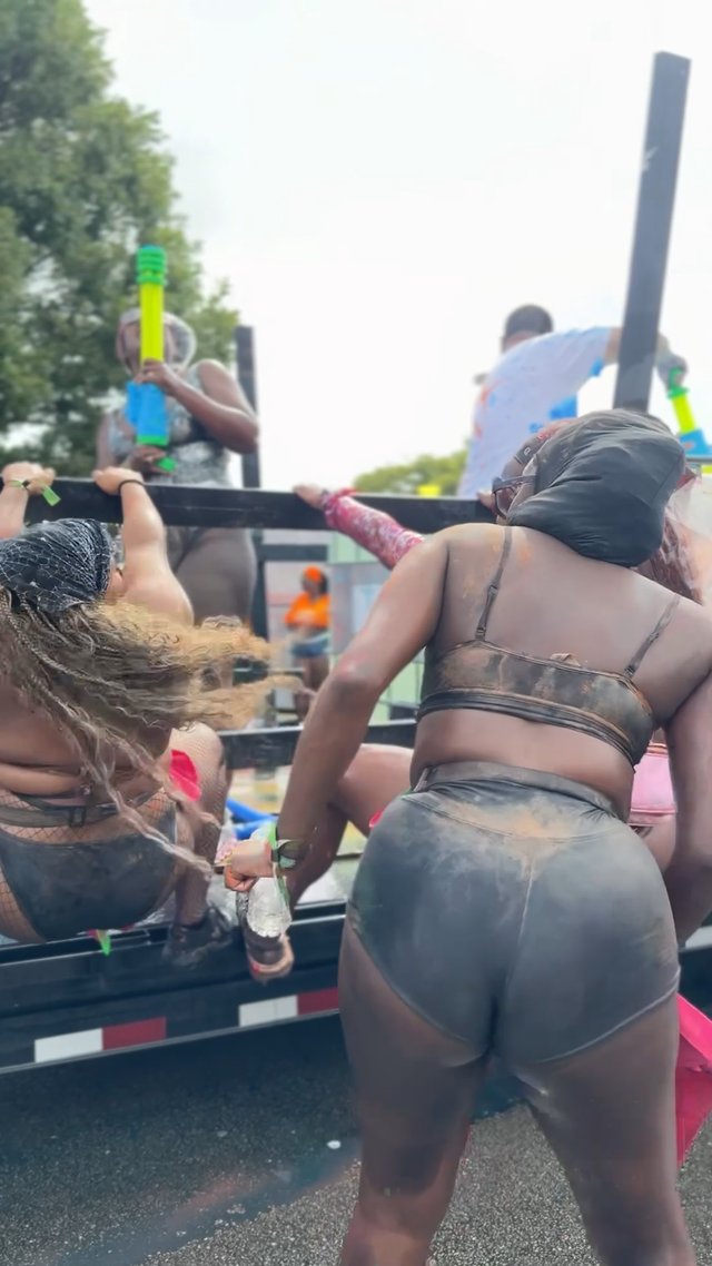 THE WHOLE TEAM PART 1 — IMG_9190.mov