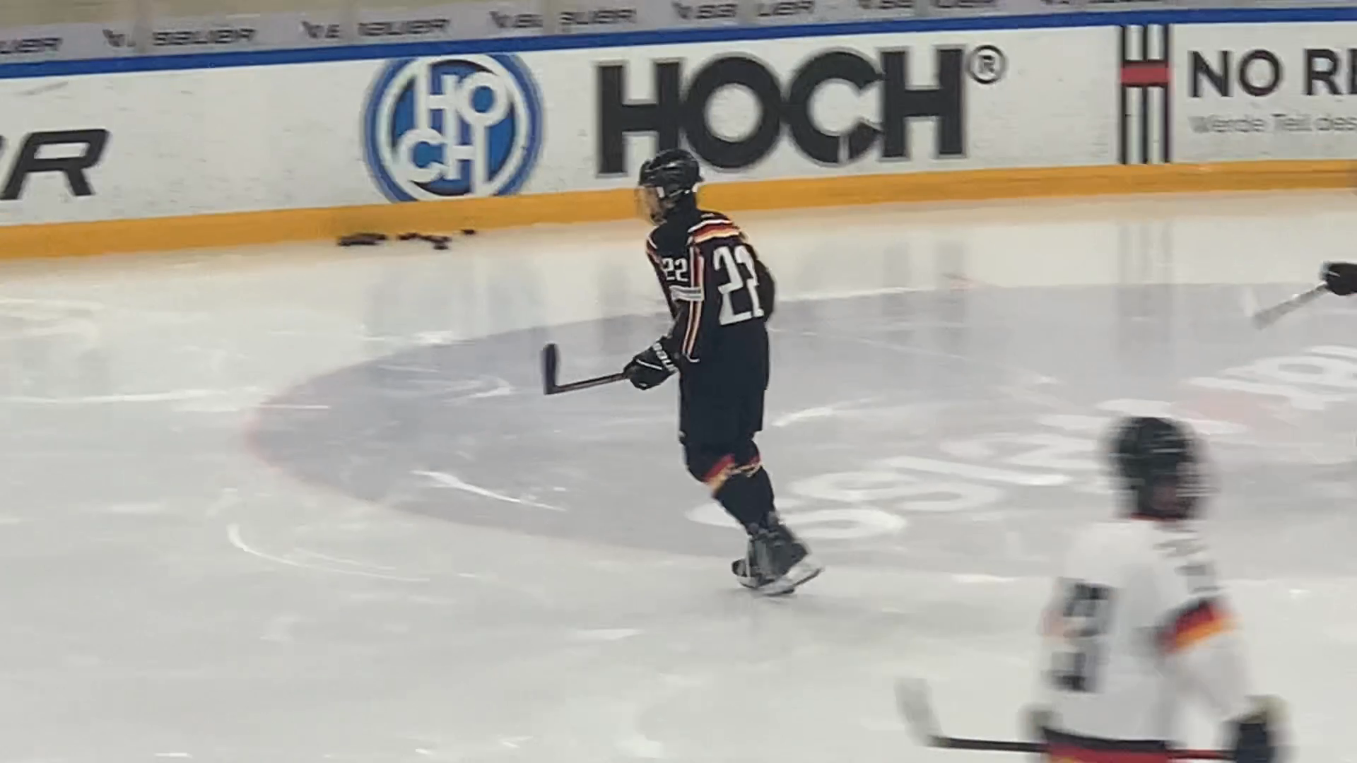 Salomon Binder's Impressive Skills - On-Ice Training Highlights