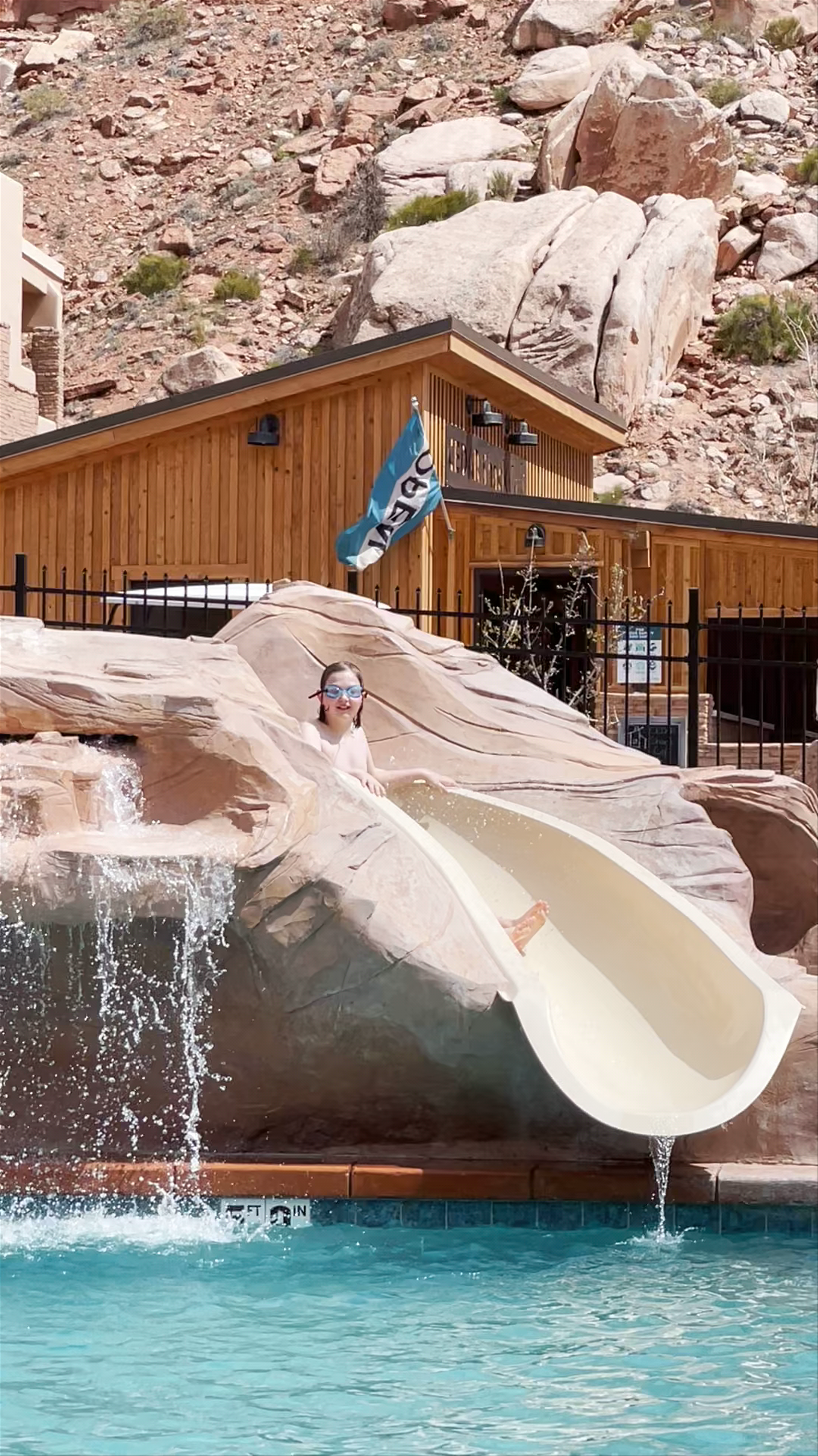 Bluff Dwellings Resort & Spa