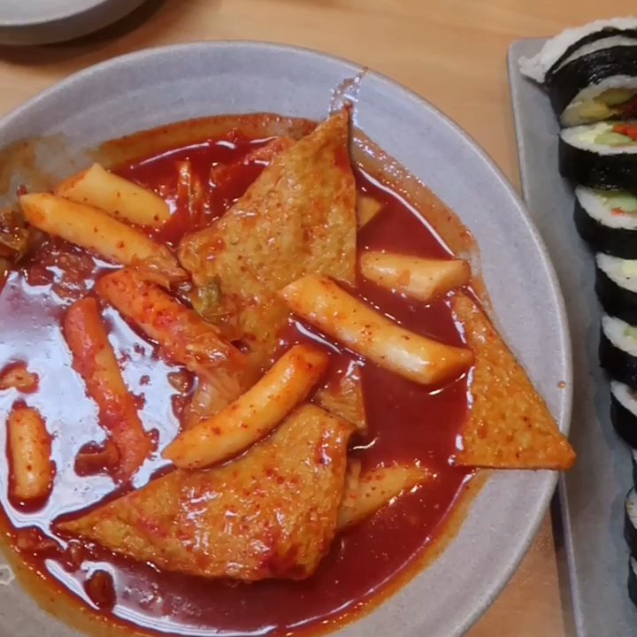 Kimbap Cheonguk - Kimbap Cheonguk  - Spicy Rice Cake - Bulgogi Kimbap - Sushi Bars Near Me - Coquitlam, British Columbia