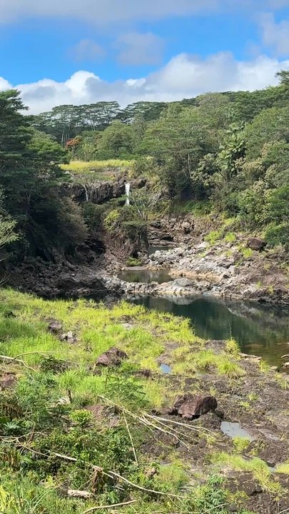 Pe'epe'e Falls & Boiling Pots - Parks Near Me - Hilo, Hawaii