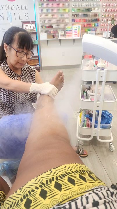 Lyndale Nails - Nail Salons Near Me - Richfield, Minnesota