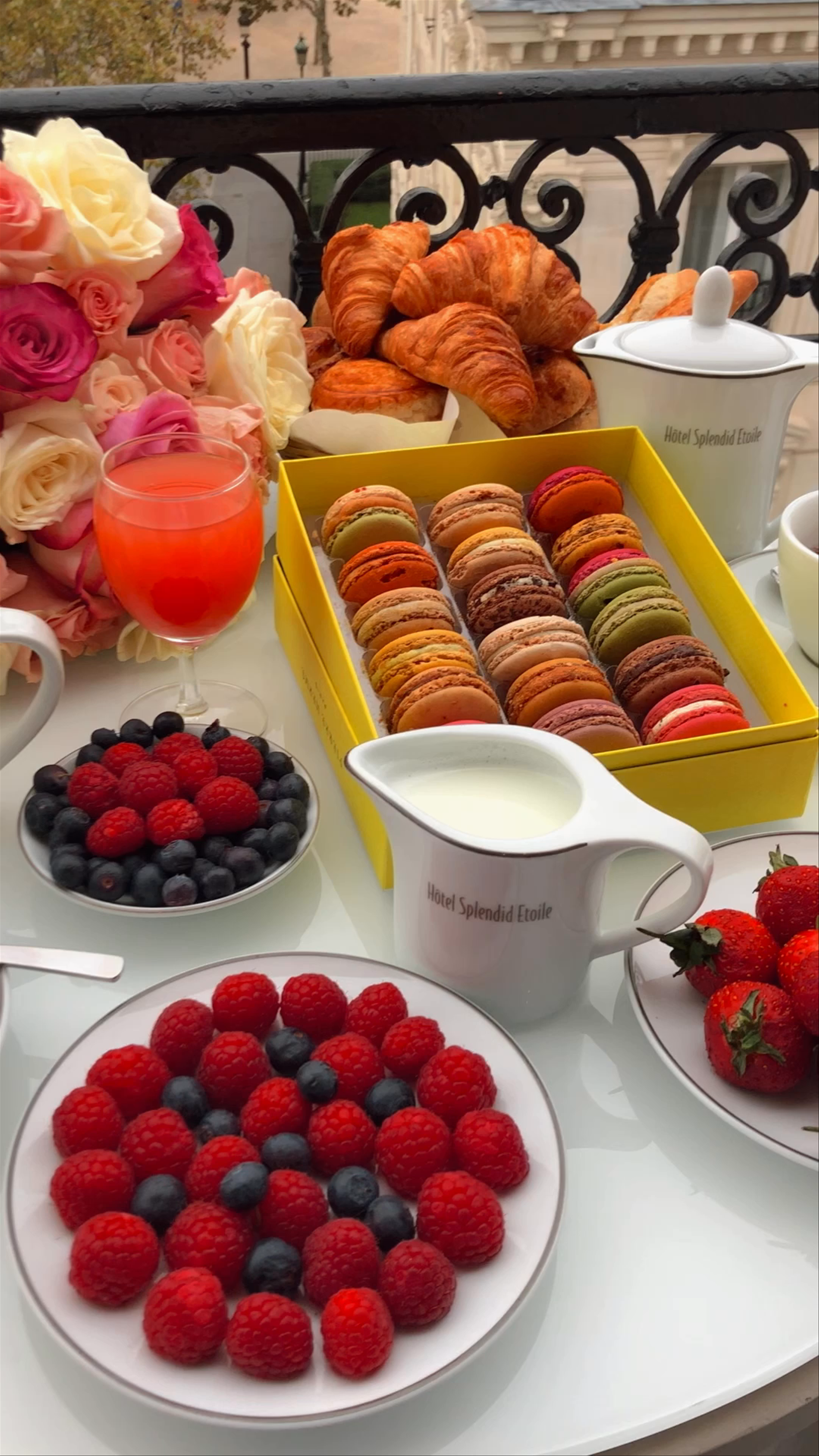 Parisian Breakfast with Arc de Triomphe View at Hôtel Splendid Etoile