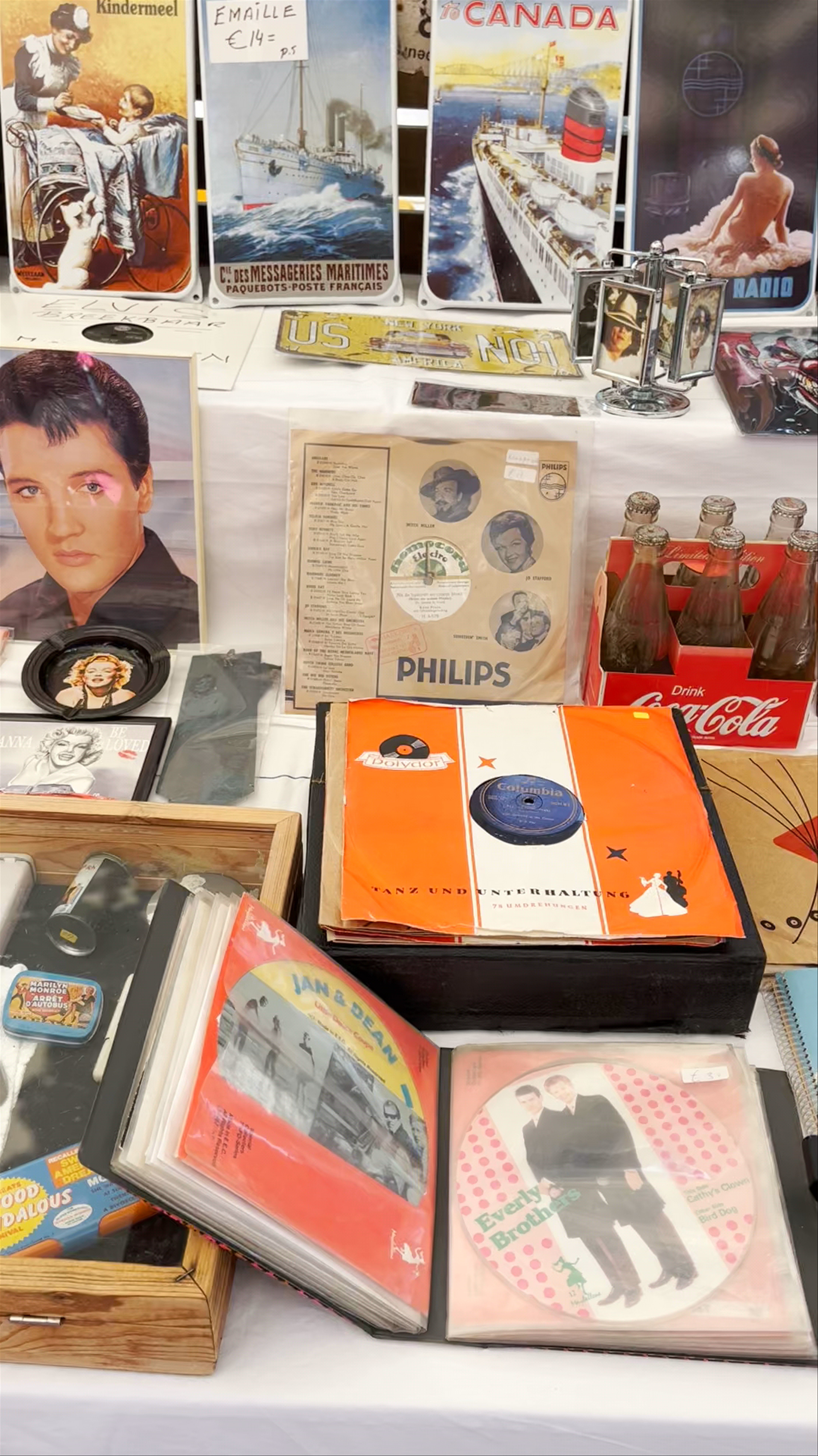 Delft Antiekmarkt: Vintage Treasures and Nostalgic Finds