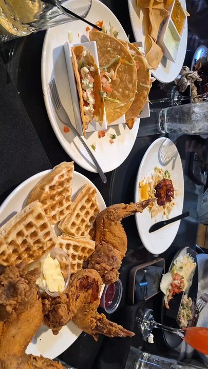 Upper Kirby Bistro - New American Near Me - Houston, Texas