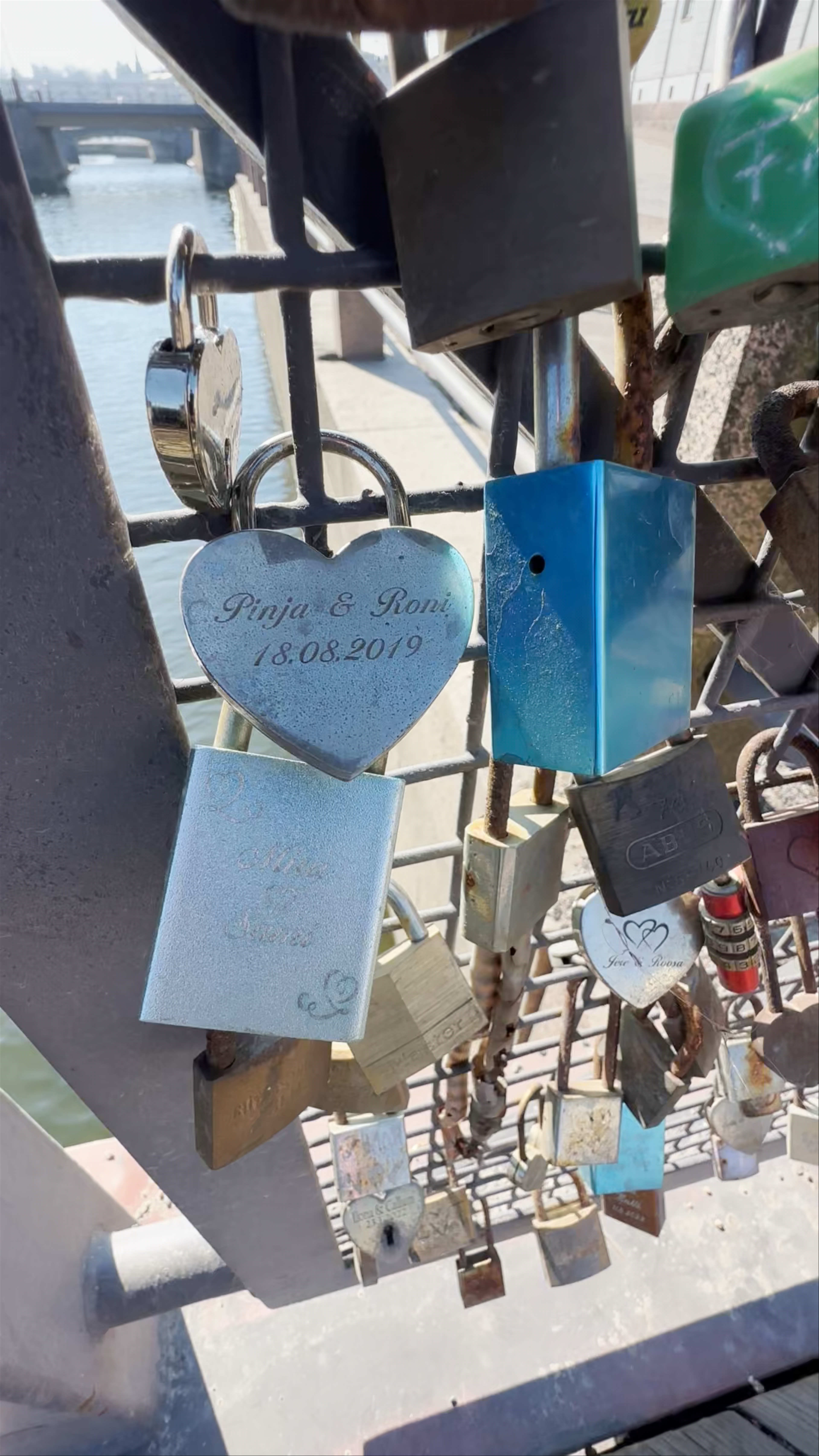 Love Bridge