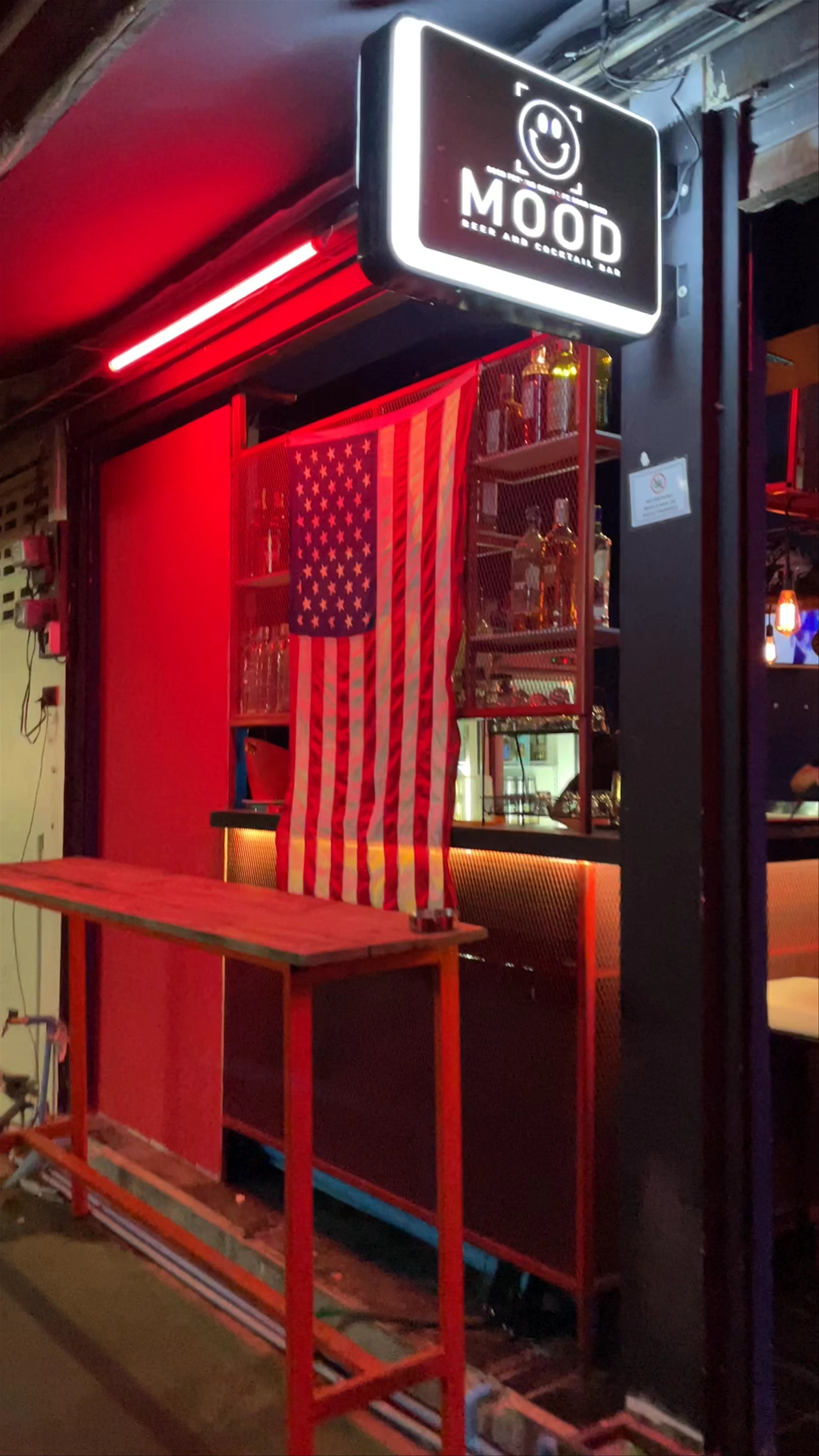 Full Moon Bar