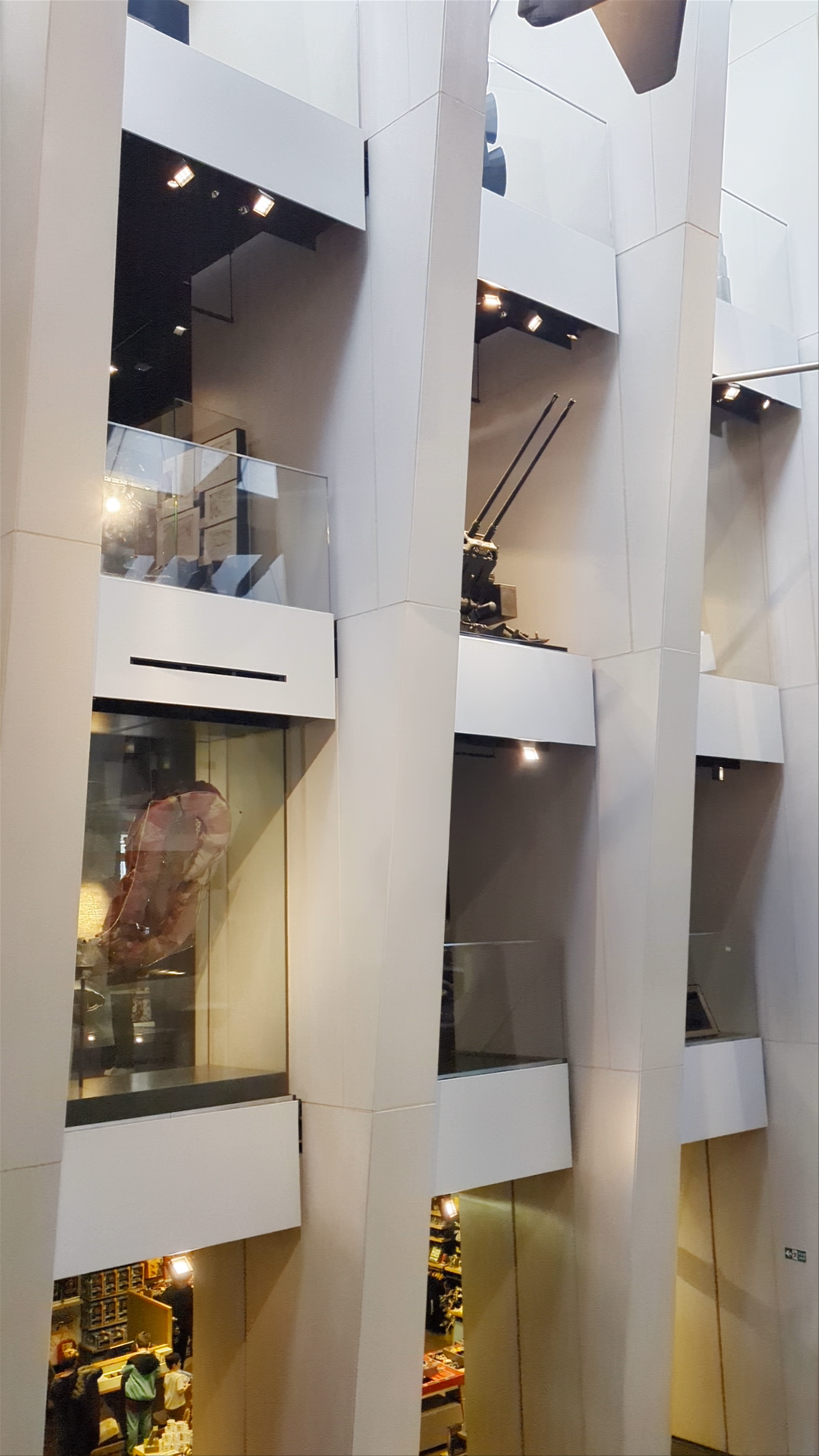 Imperial War Museum London: Immersive Military Aviation and History Experience