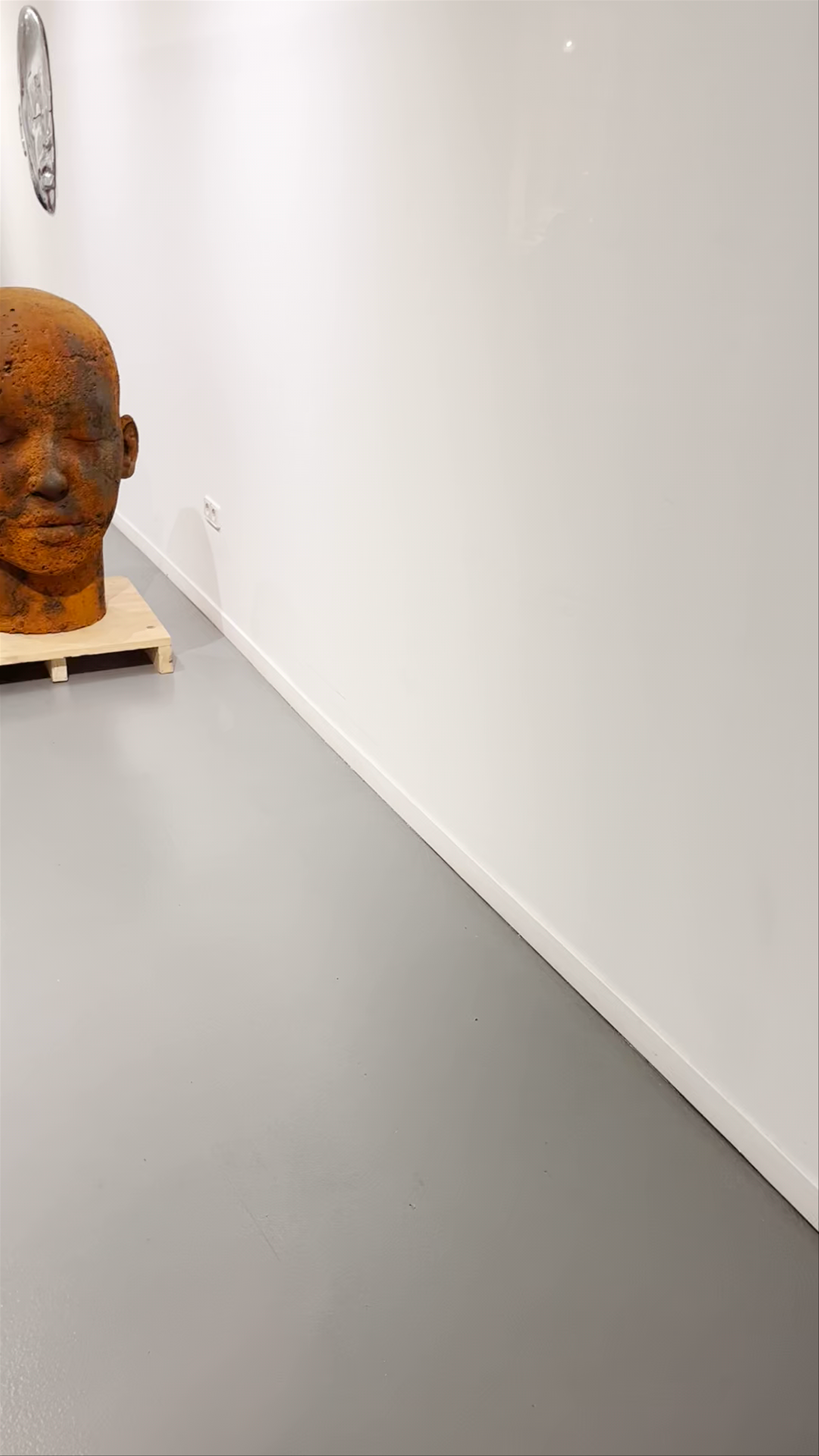 Contemporary Sculpture Art Tour at 3 Punts Gallery in Barcelona