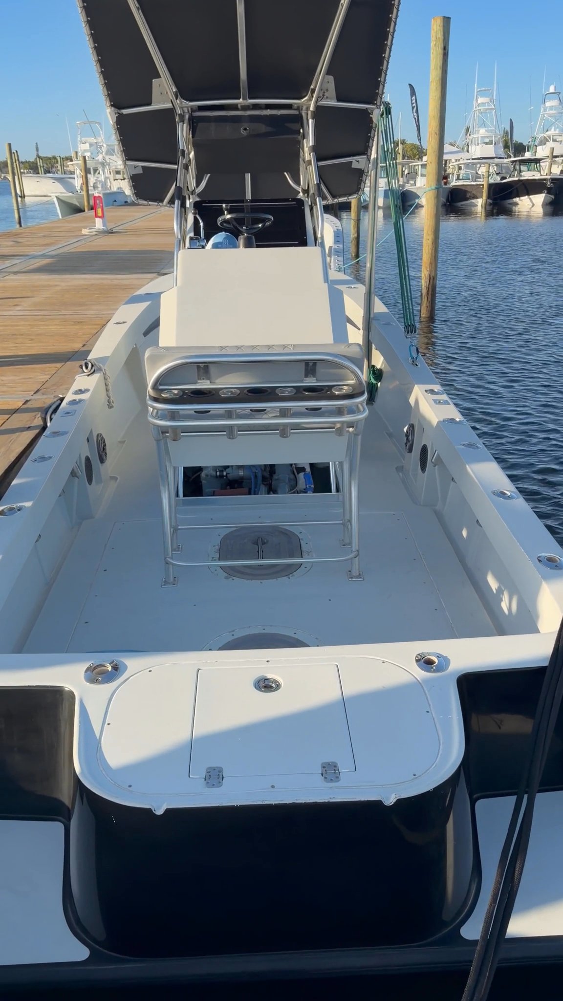 Check out this restored SeaVee 29’.  Sick build.