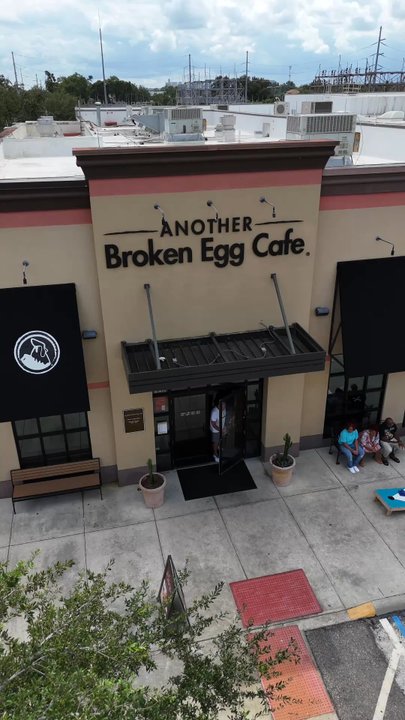 Another Broken Egg Cafe - American Near Me - Orlando, Florida