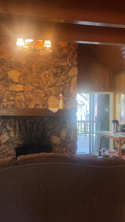 Big Bear Frontier - Lobby area - Big Bear Lake, CA