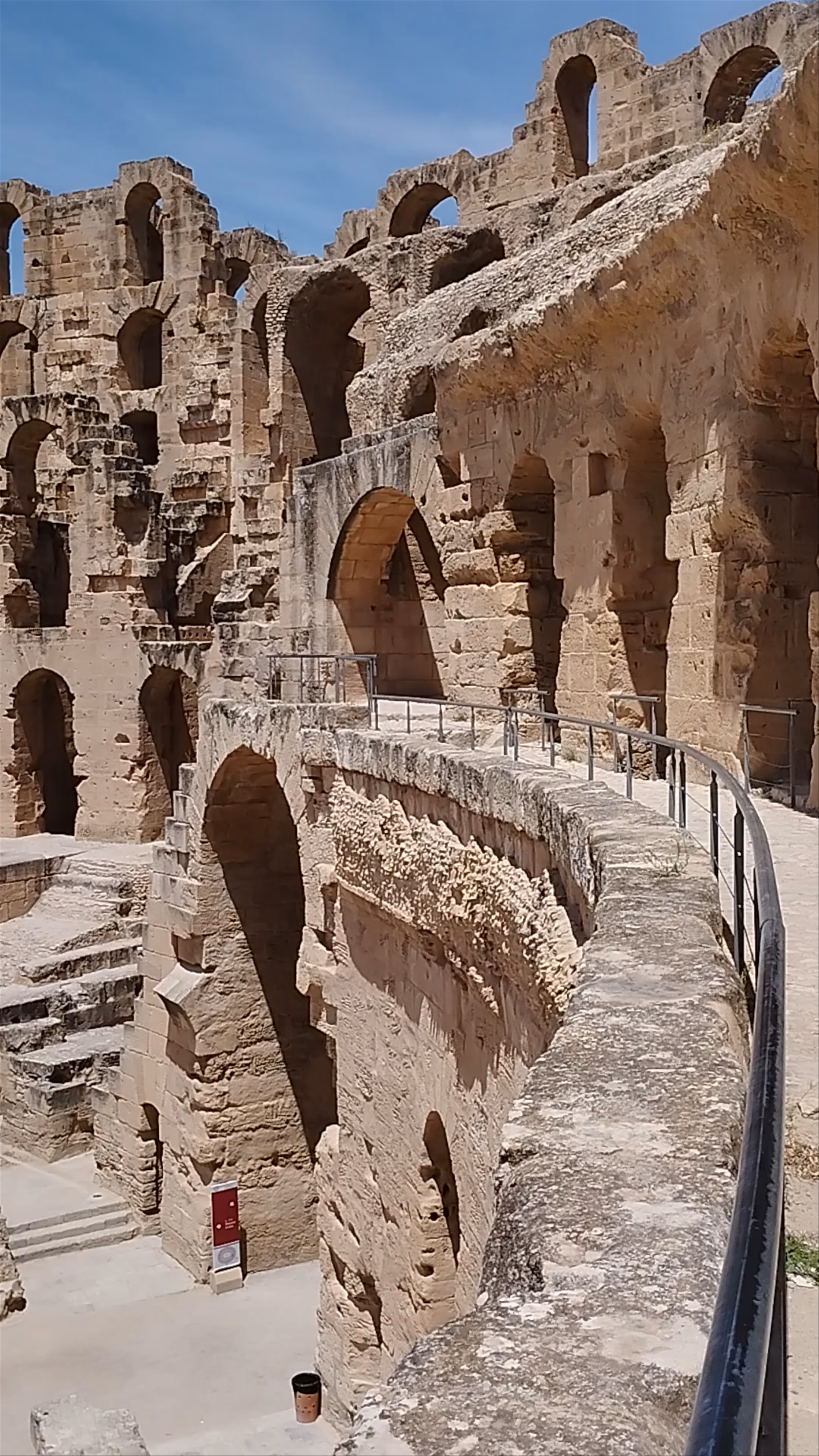 El Jem Amphitheater: Majestic Roman Ruins in Tunisia