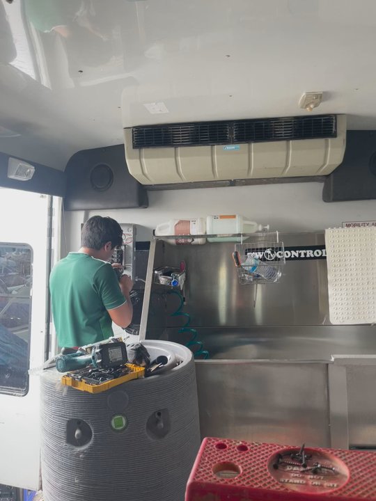 Mobile RV Travel Repairs - Growing dog ac Stallations - RV Repair Near Me