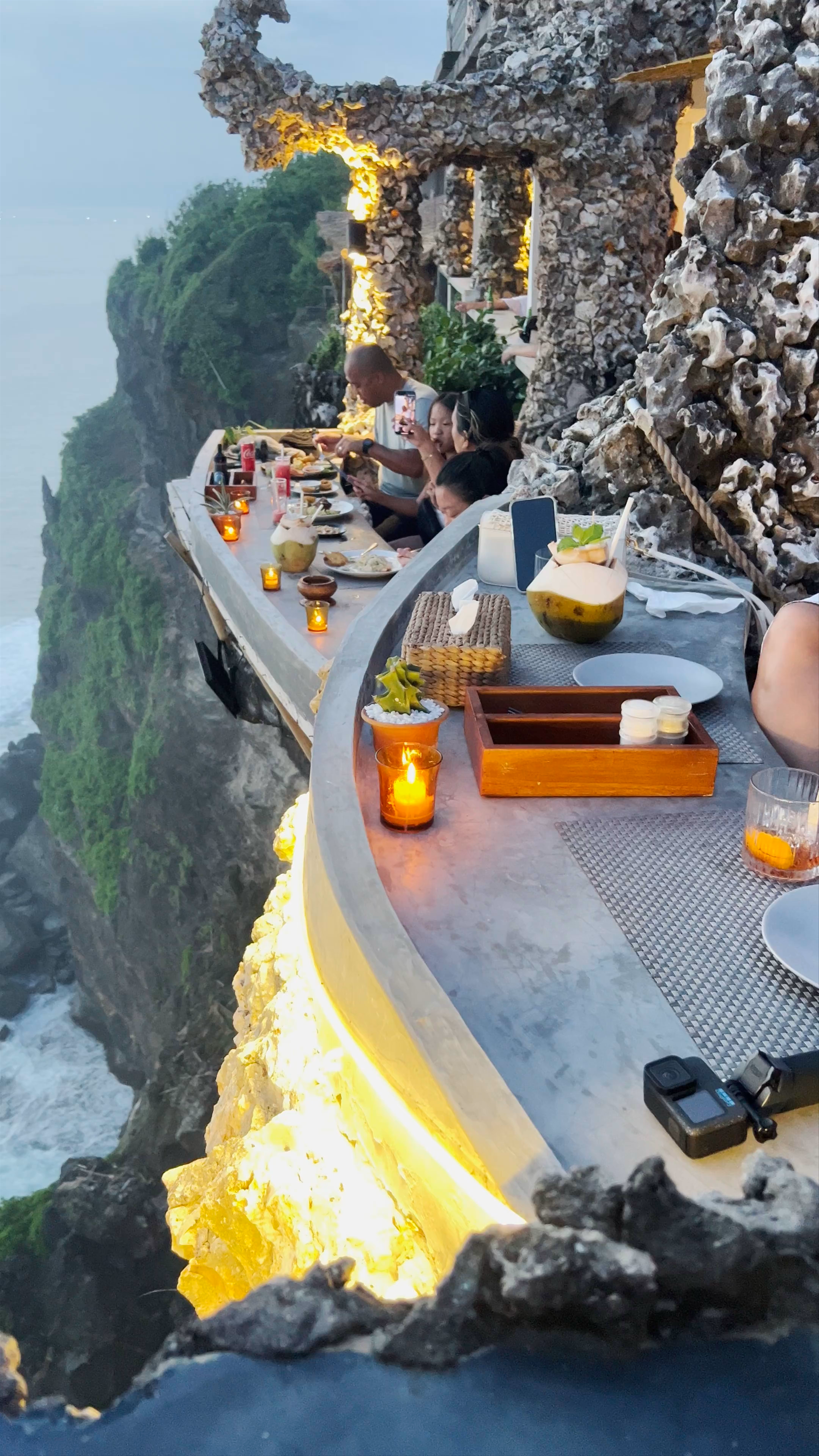 Malini Uluwatu - SEAFOOD & SUNSET