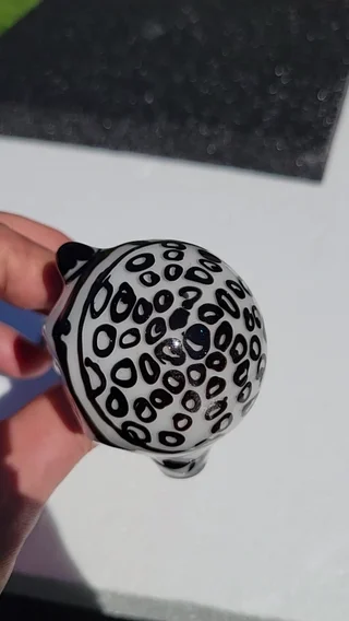 Preview pic of Rough sketched spoon #3 sharpie honeycomb