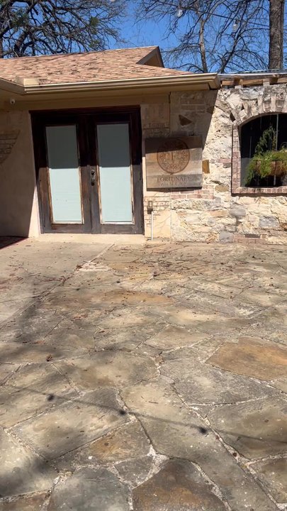 Fortunata Winery - Wineries Near Me - Aubrey, Texas