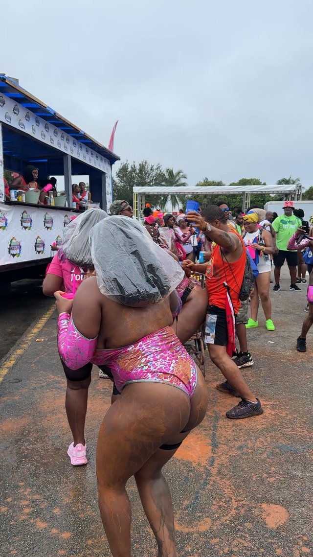 JÓUVERT WARM UP........