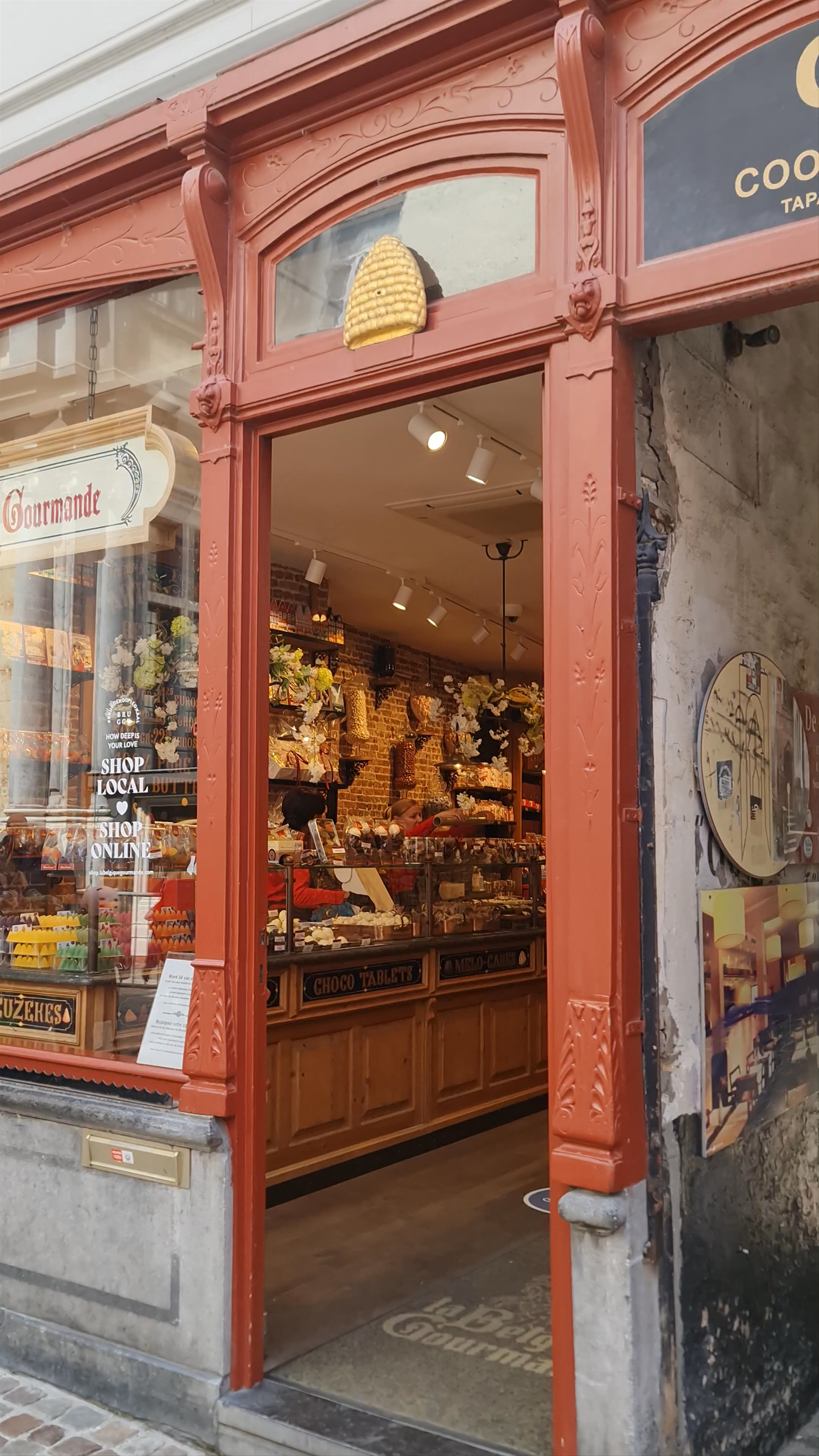 La Belgique Gourmande: Belgian Chocolate & Sweet Delights in Bruges