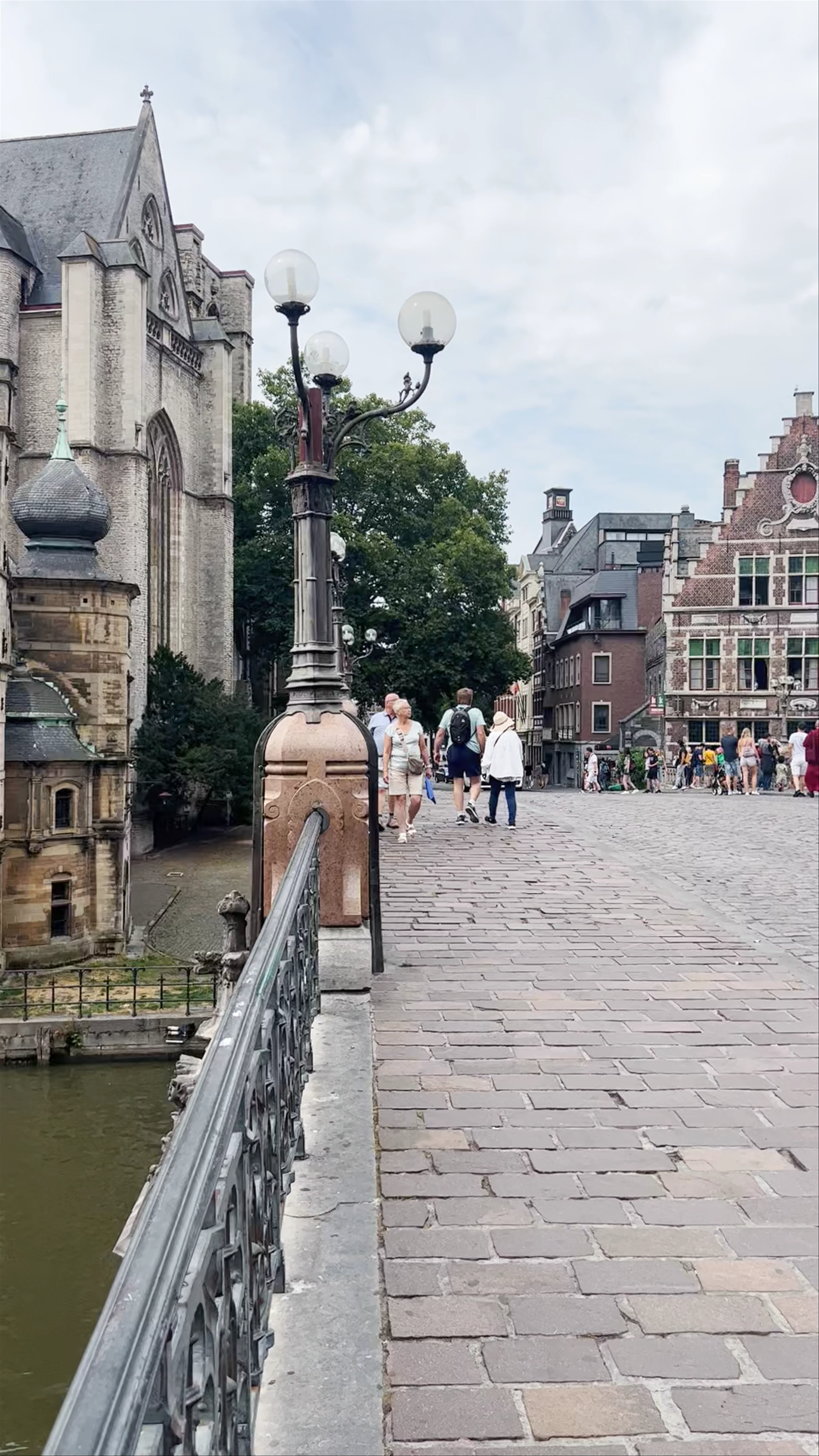 Bridge à Gand, Kouter