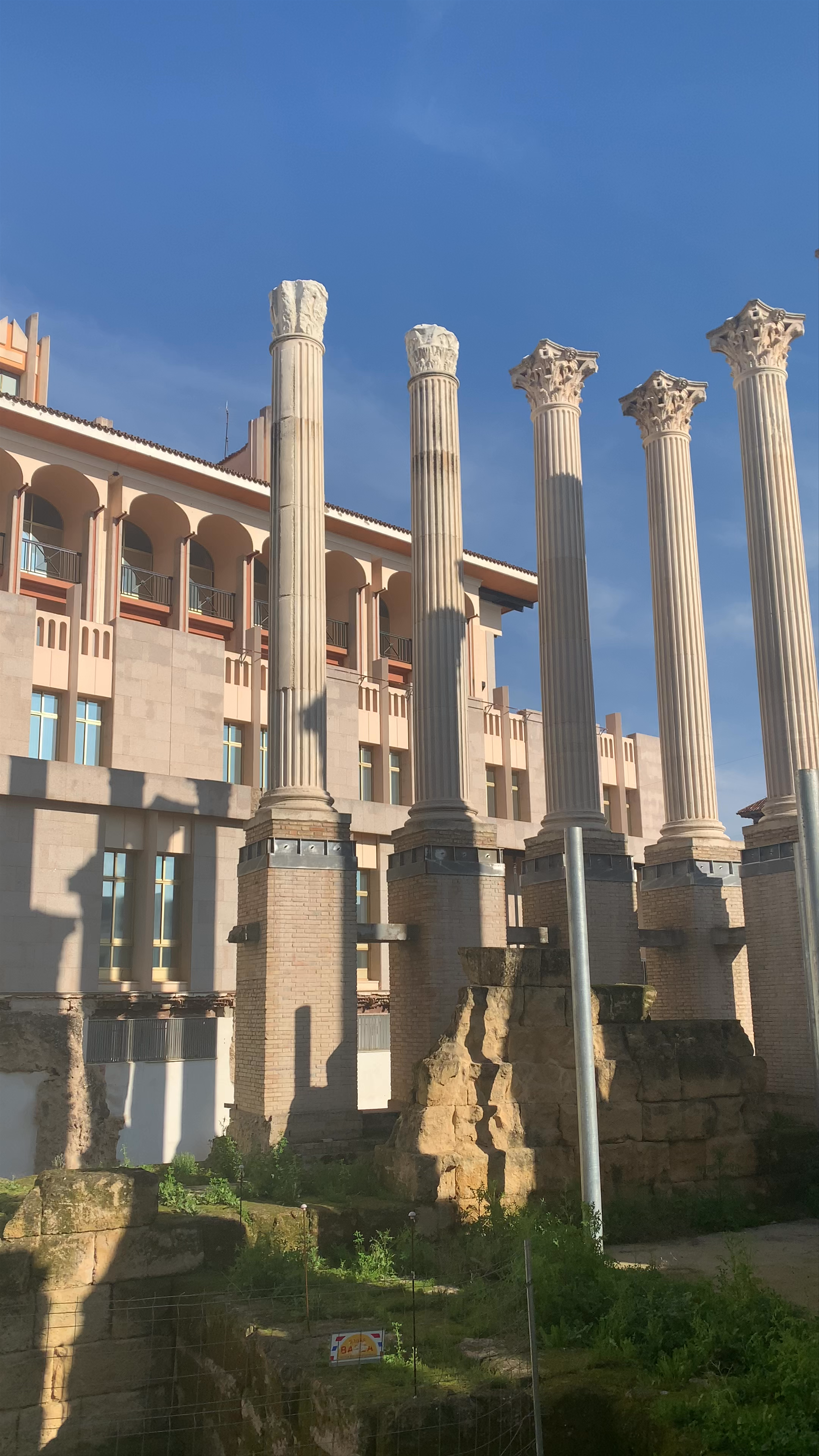 Templo Romano de Córdoba: Majestic Roman Ruins in Andalusia