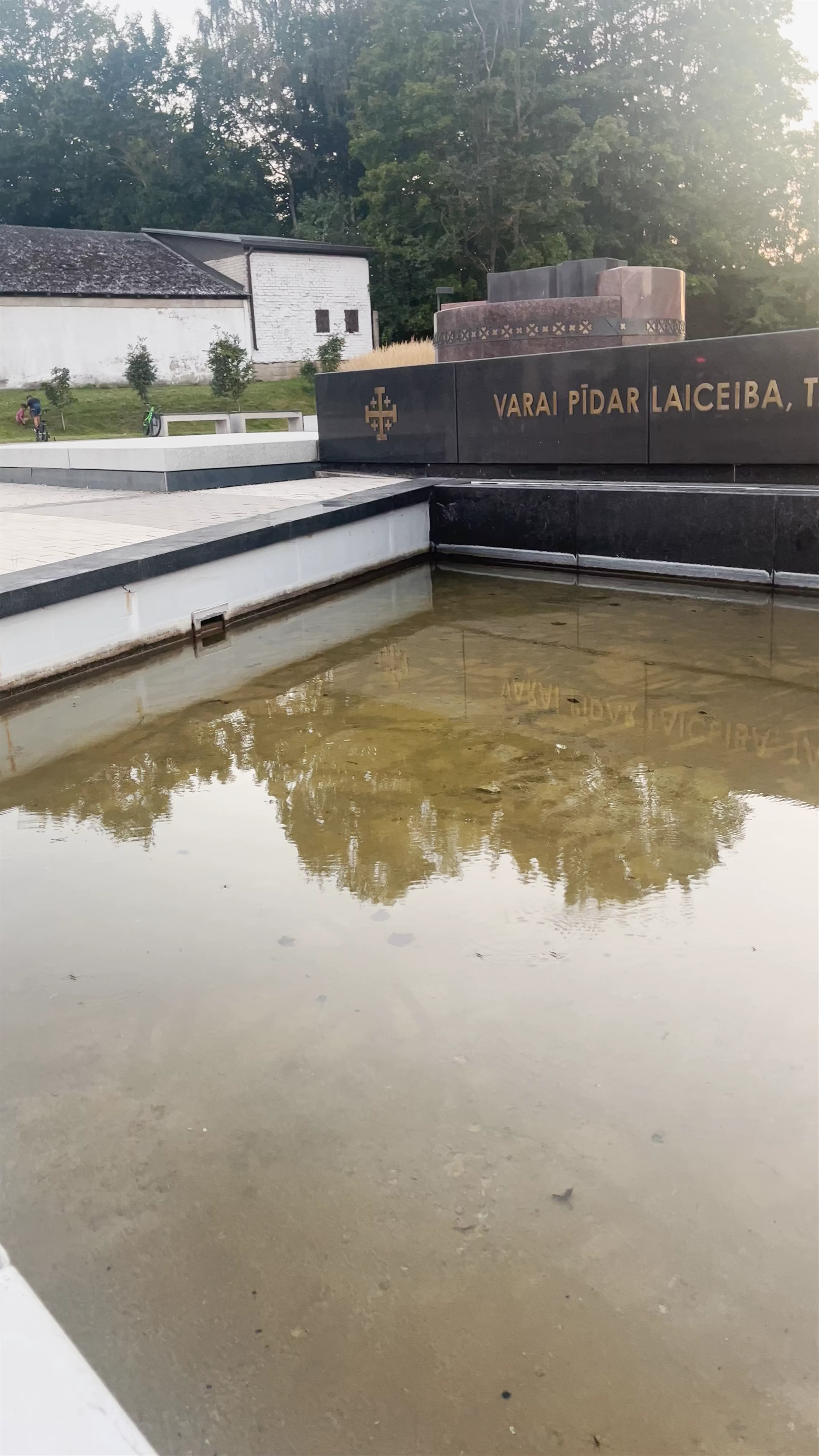 Latgales Kongresam 100 Monument, Atbrīvošanas Aleja