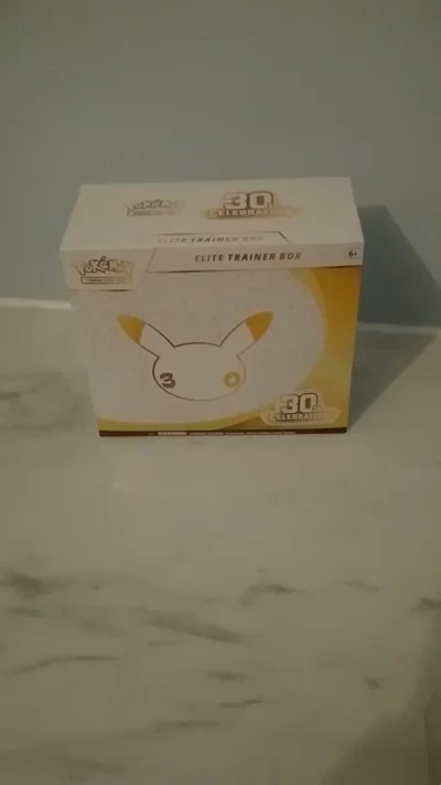 Pokemon 30th Celebrations Elite Trainer Box
