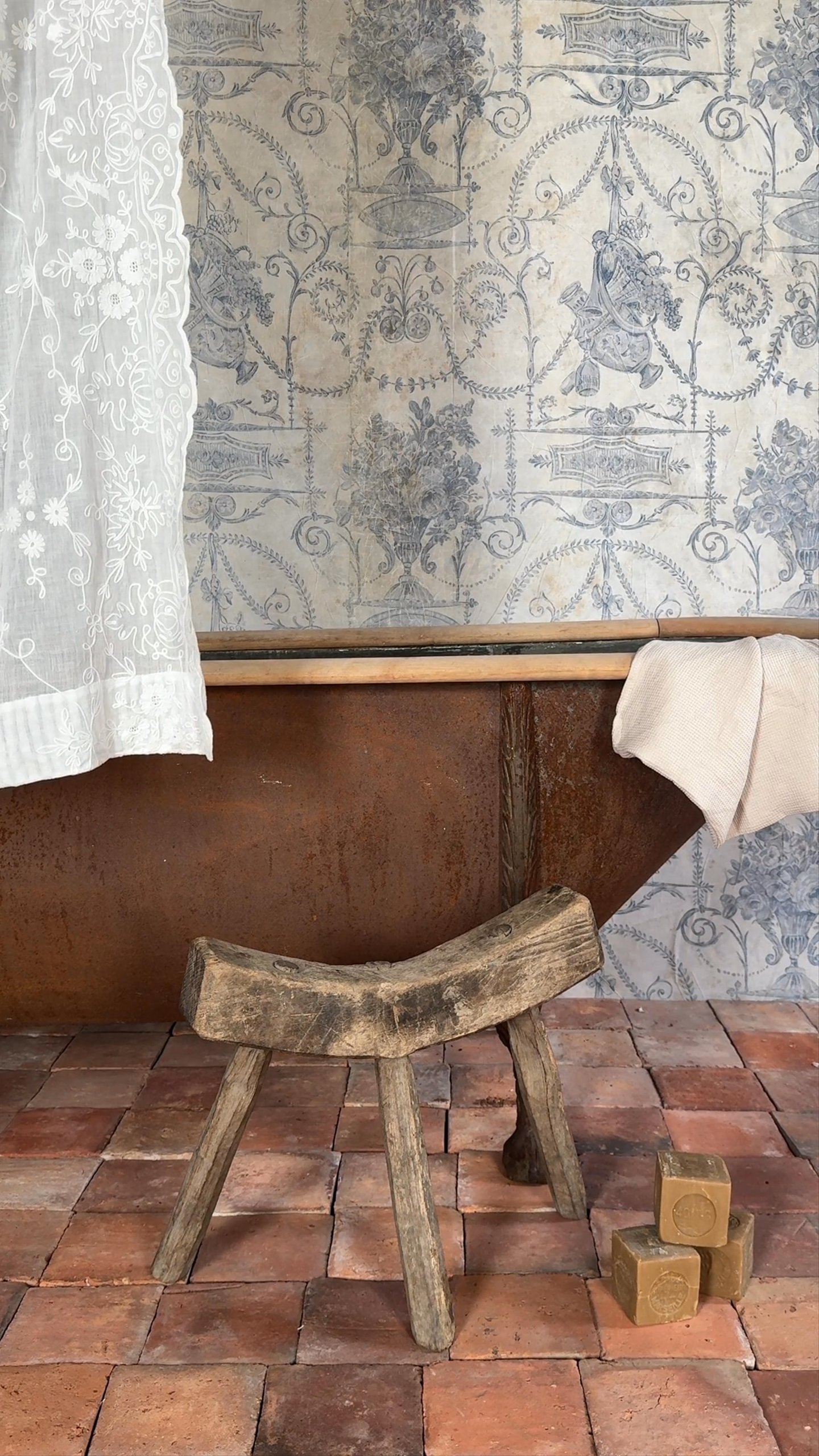 Hungarian Milking Stool