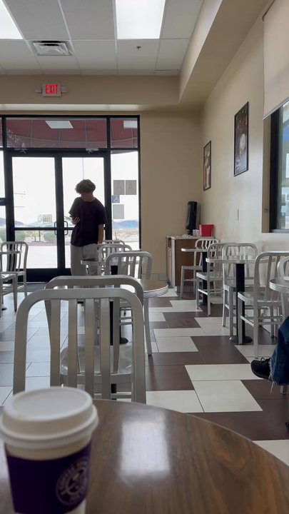 The Coffee Bean & Tea Leaf - American Near Me - Baker, California