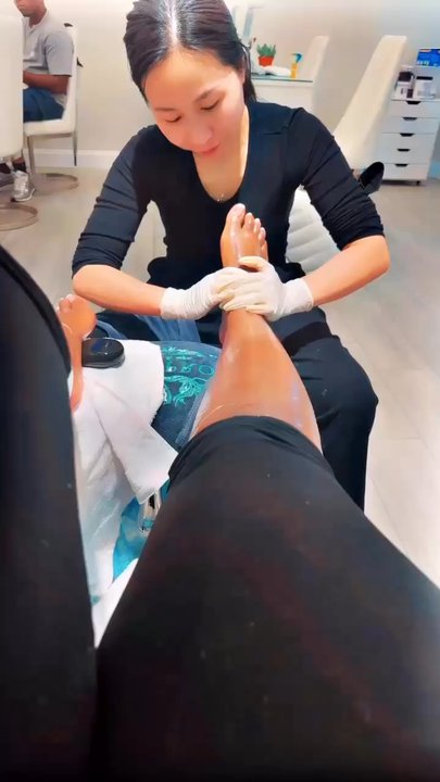 MN Pro - Nisha caressing these feet frfr - Massage Near Me - Chesapeake, Virginia