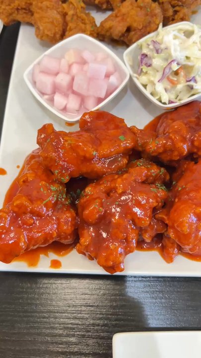 Vons Chicken - If you're a fan of crispy, flavorful fried chicken, this place is a must-visit. - Chicken Shop Near Me - Sunnyvale, California