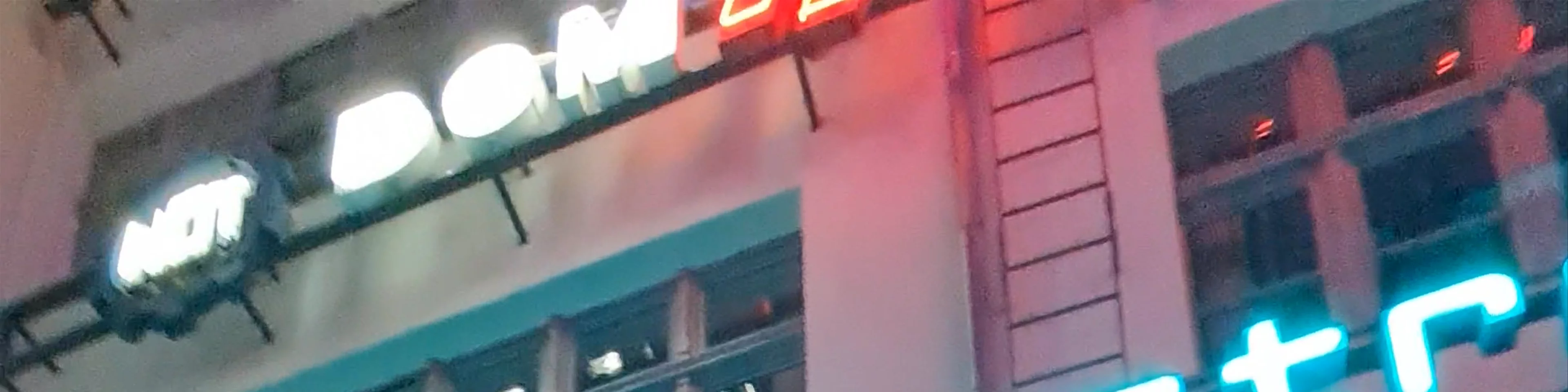 Galeria Neon Side