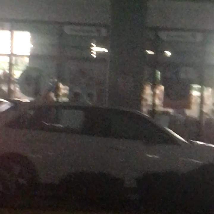 Dollar Tree - Video of manager policing the door before close time and not allowing customers in. - Discount Store Near Me - New Orleans, Louisiana