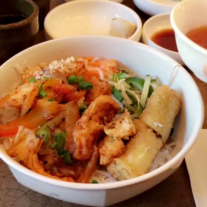 Saigon Lotus - Spicy Lemongrass Tofu Vermicelli Bowl with Vegan "Fish" Sauce - Vietnamese Near Me - Toronto, Ontario