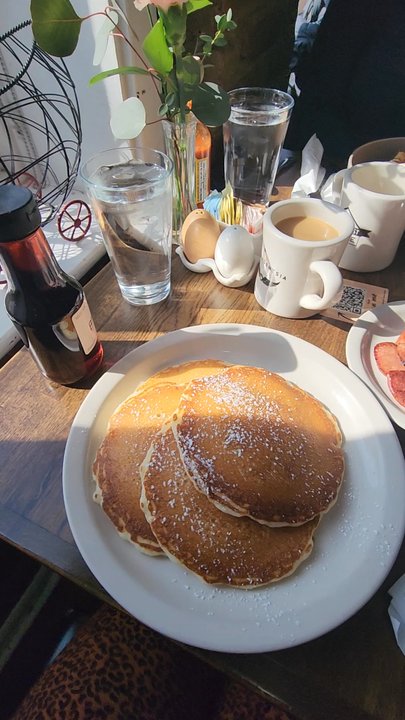Breakfast House - I love the buttermilk pancakes flats but lots flavor - Breakfast & Brunch Near Me - Chicago, Illinois