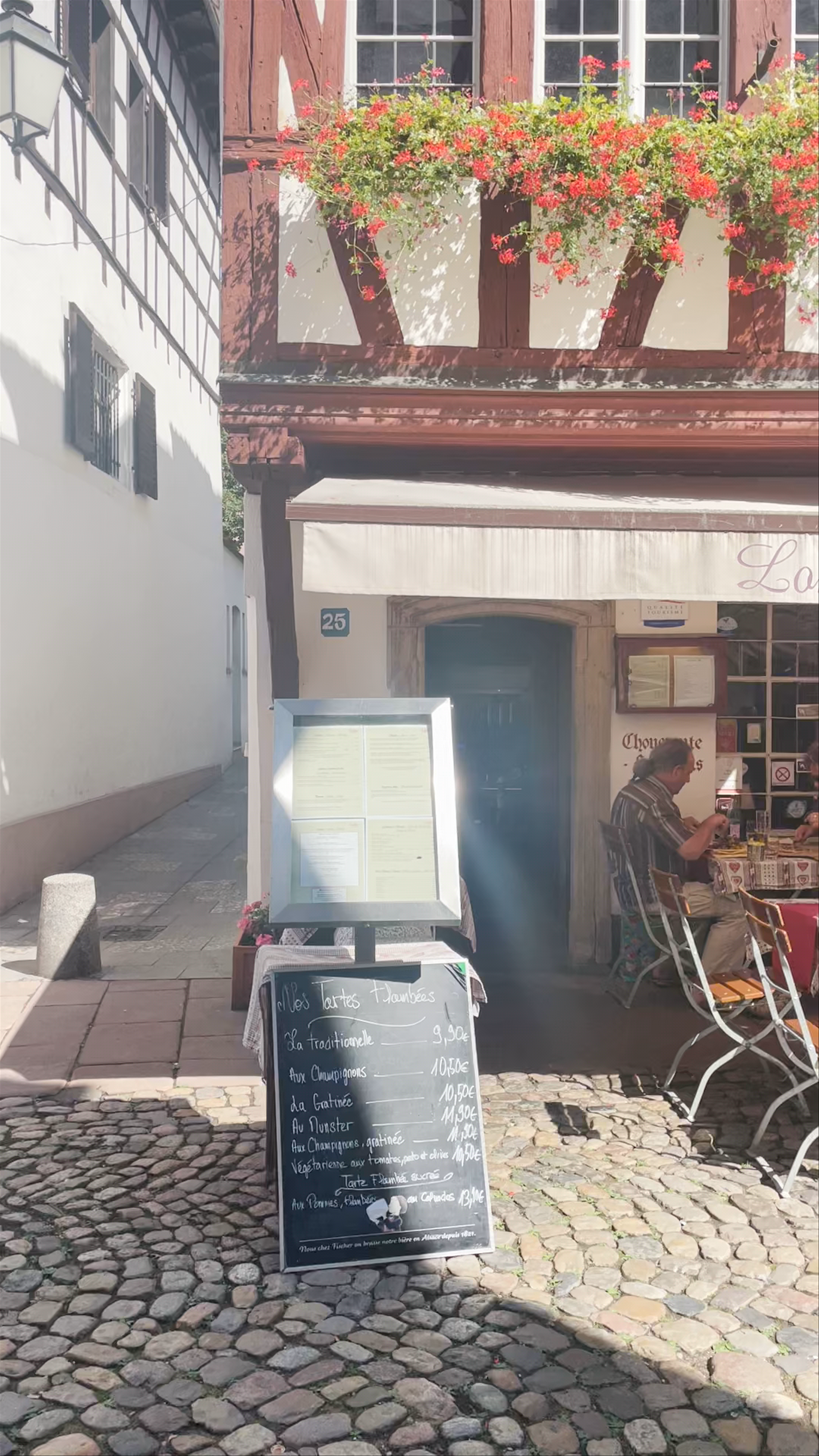 Charming Al Fresco Dining at Lohkäs Restaurant in Strasbourg